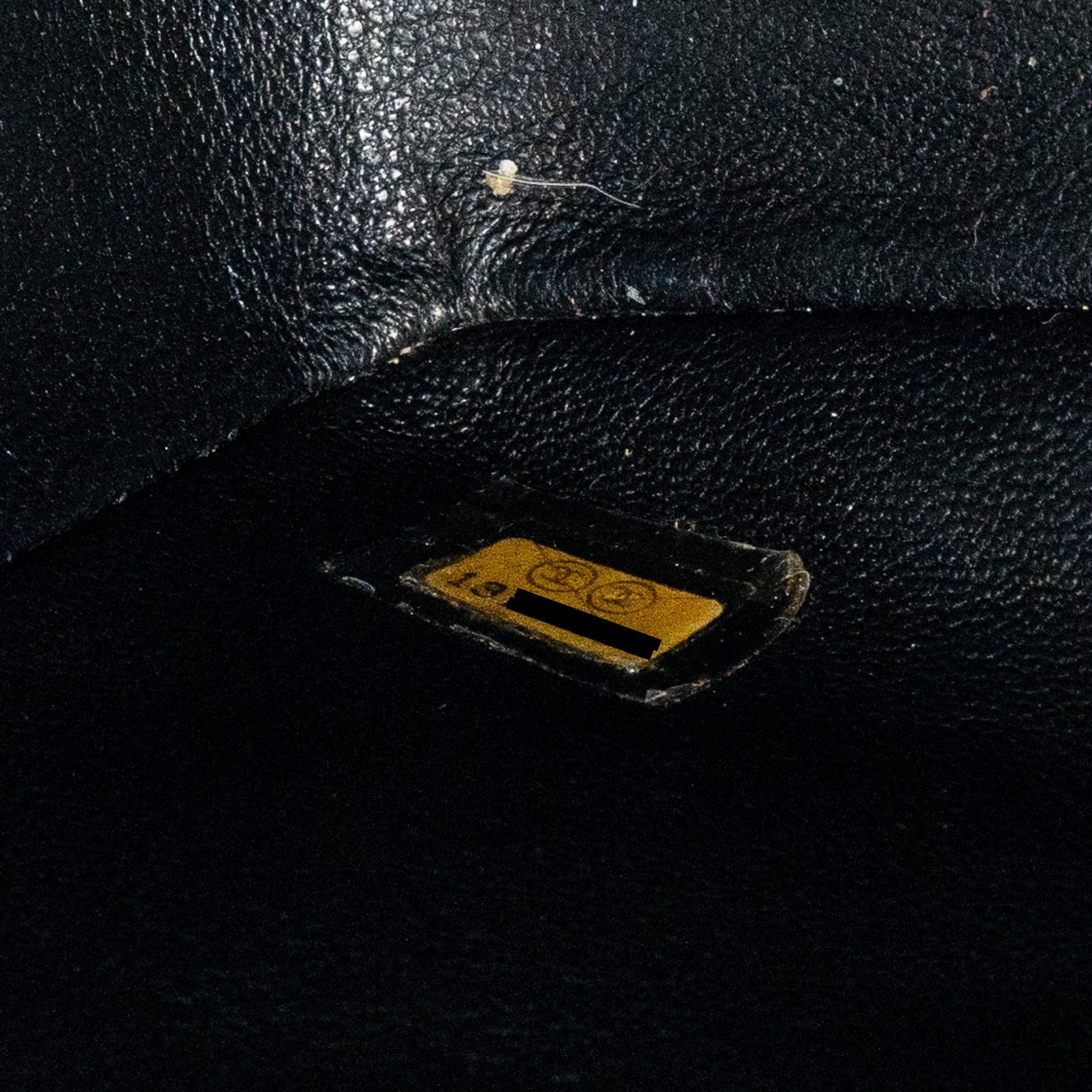 chanel-classic-jumbo-single-flap-bag-caviar-black-shw