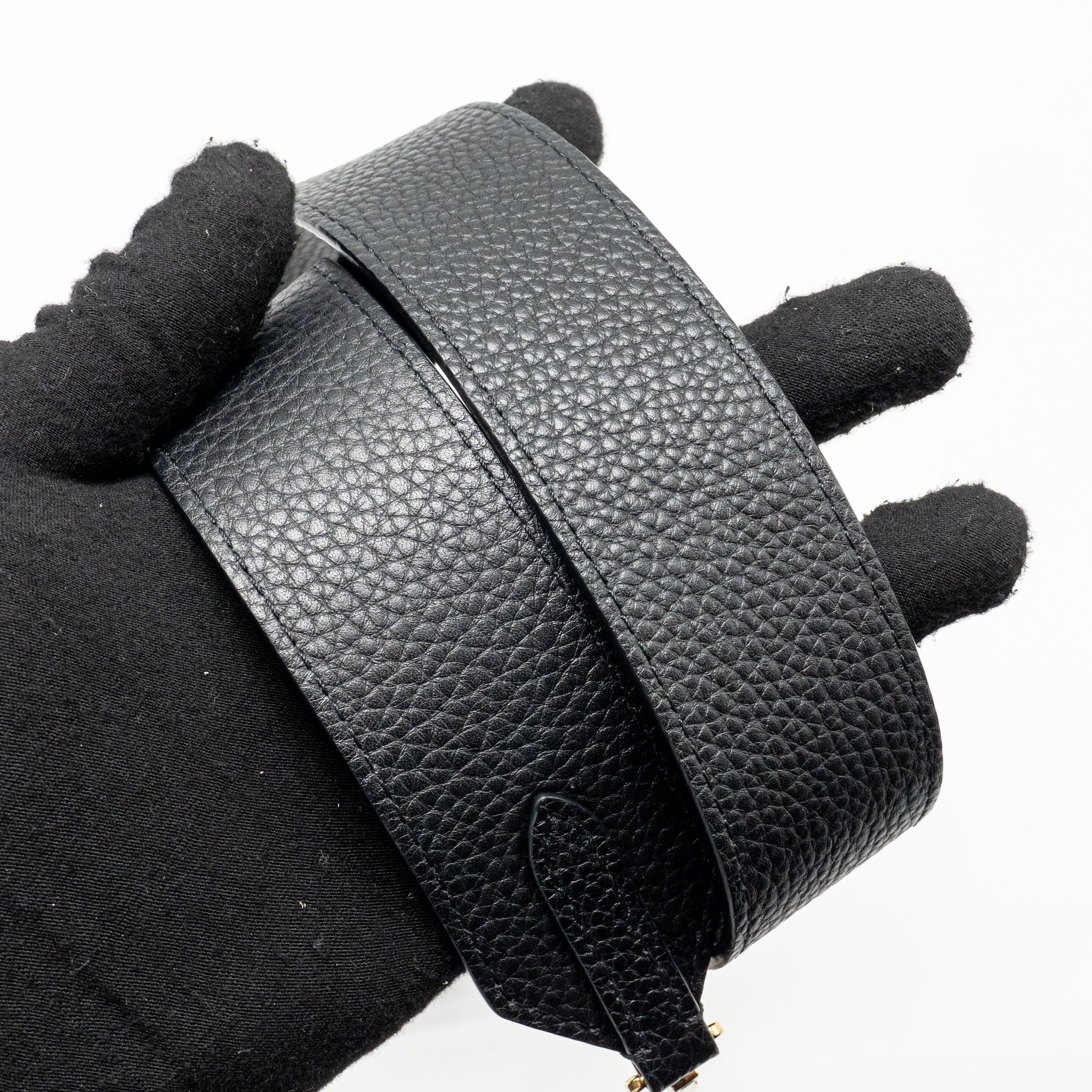 louis-vuitton-capucines-mini-taurillon-black-ghw-copy