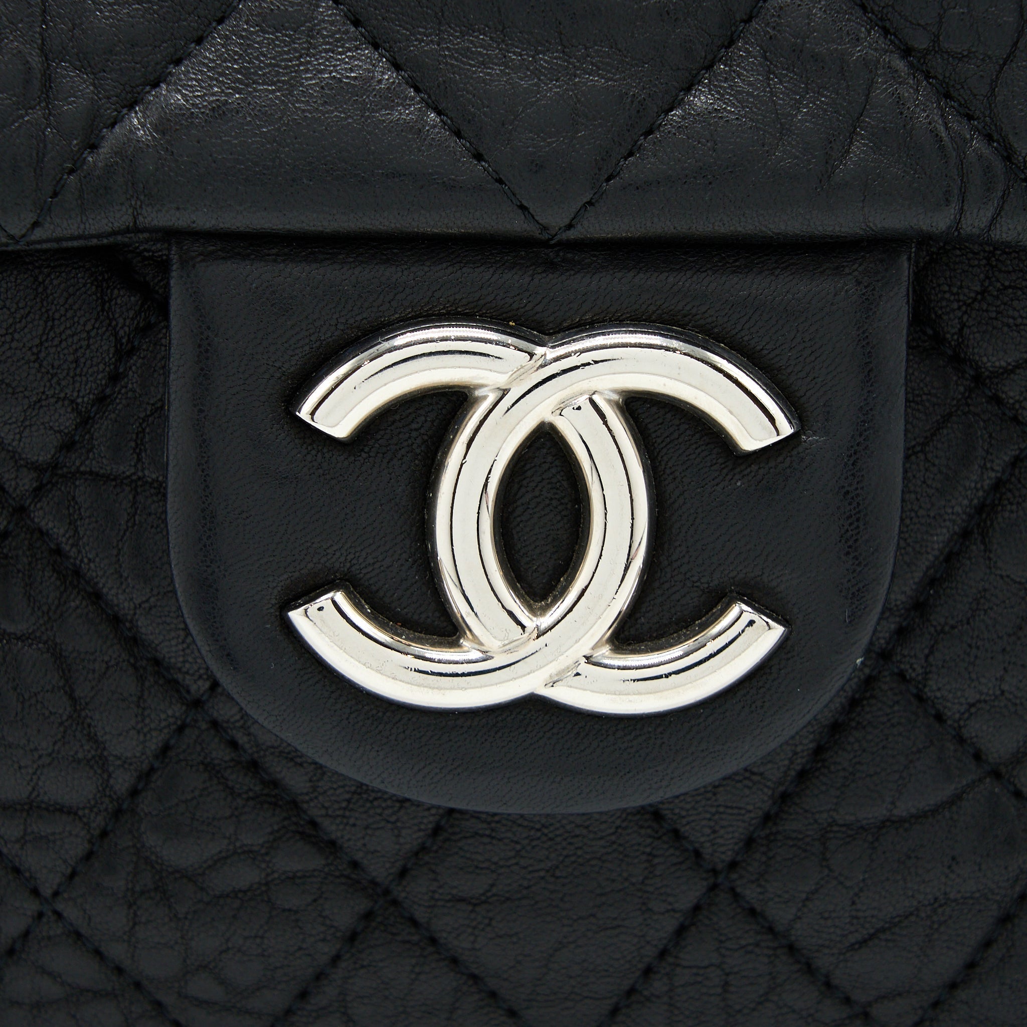 chanel-chain-around-flap-bag-lambskin-black-shw