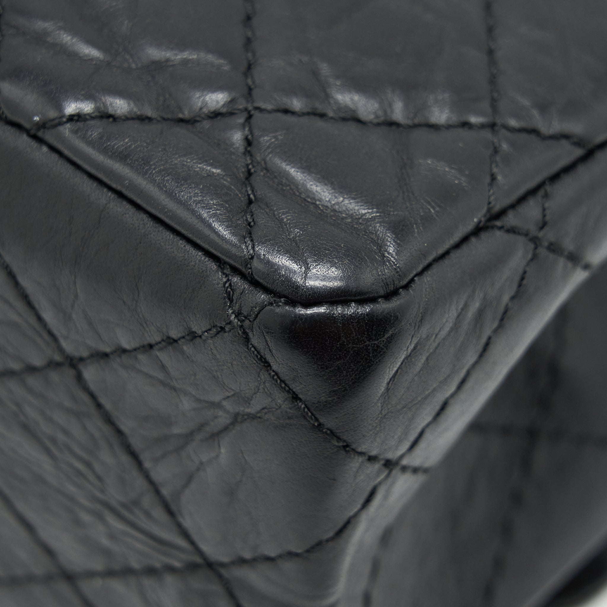 chanel-2-55-226-reissue-double-flap-bag-calfskin-black-ghw