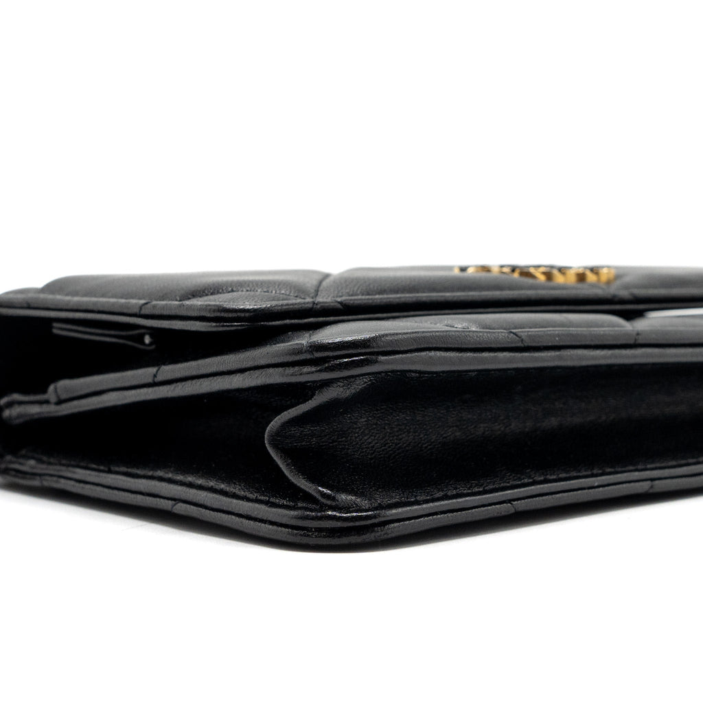chanel-19-wallet-on-chain-lambskin-black-multicolour-hardware-microchip-1
