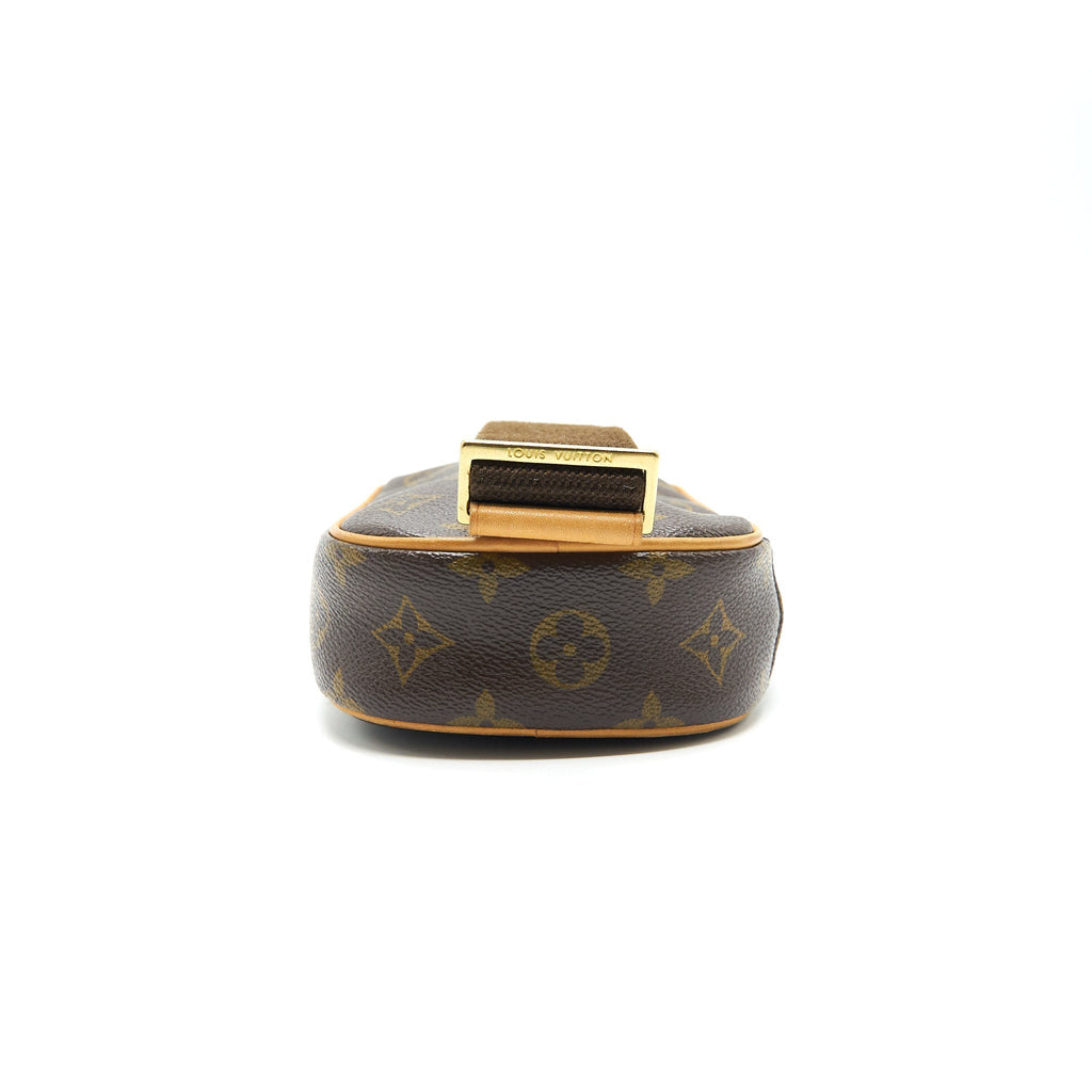 louis-vuitton-vintage-pochette-gange-crossbody-bum-bag-1