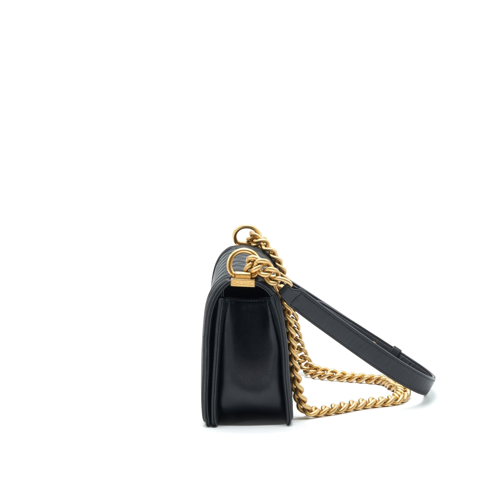chanel-medium-boy-black-lambskin-ghw