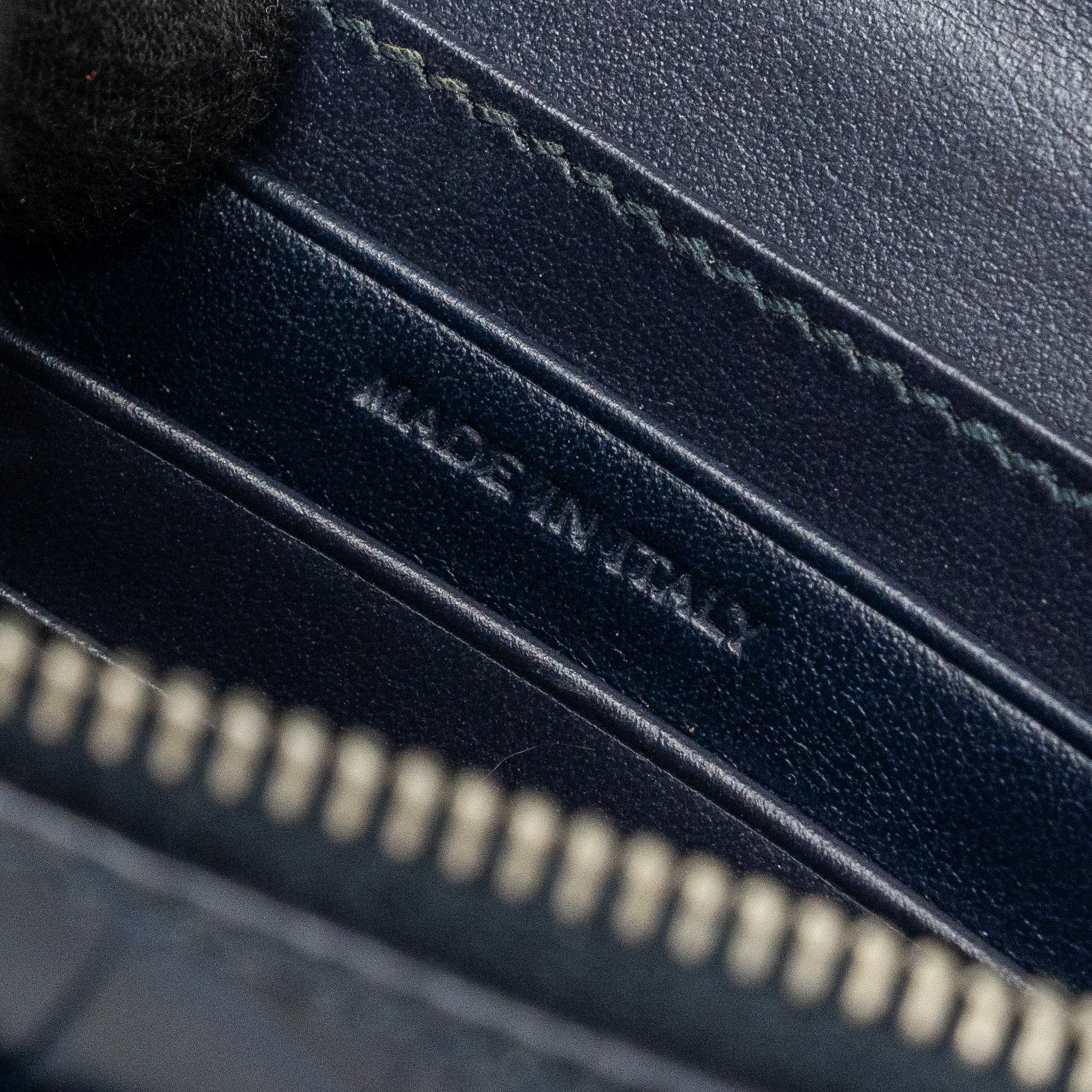 saint-laurent-ysl-mini-sunset-bag-crocodile-embossed-calfskin-black-shw