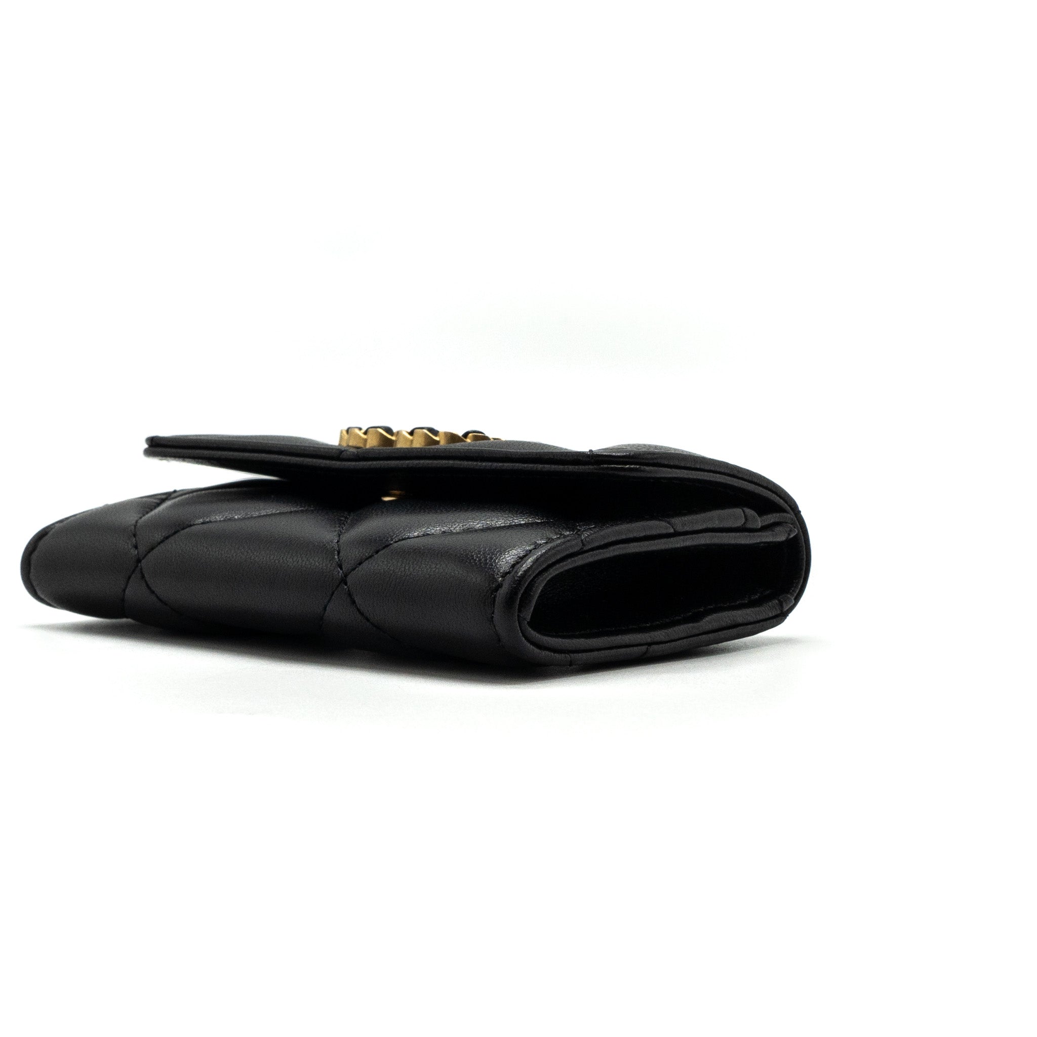 chanel-19-flap-card-holder-lambskin-black-ghw-microchip