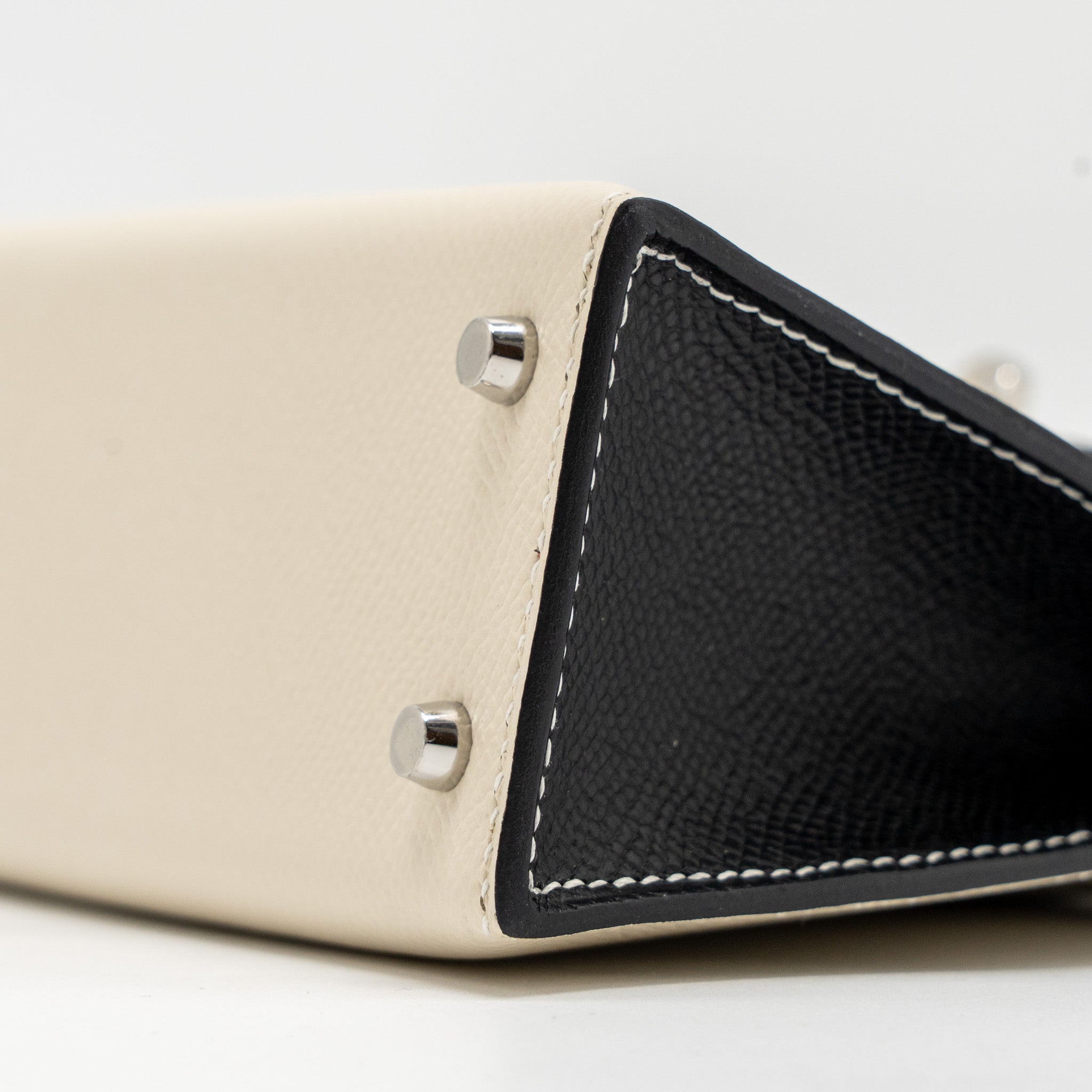 hermes-mini-kelly-ii-epsom-nata-black-shw-stamp-w