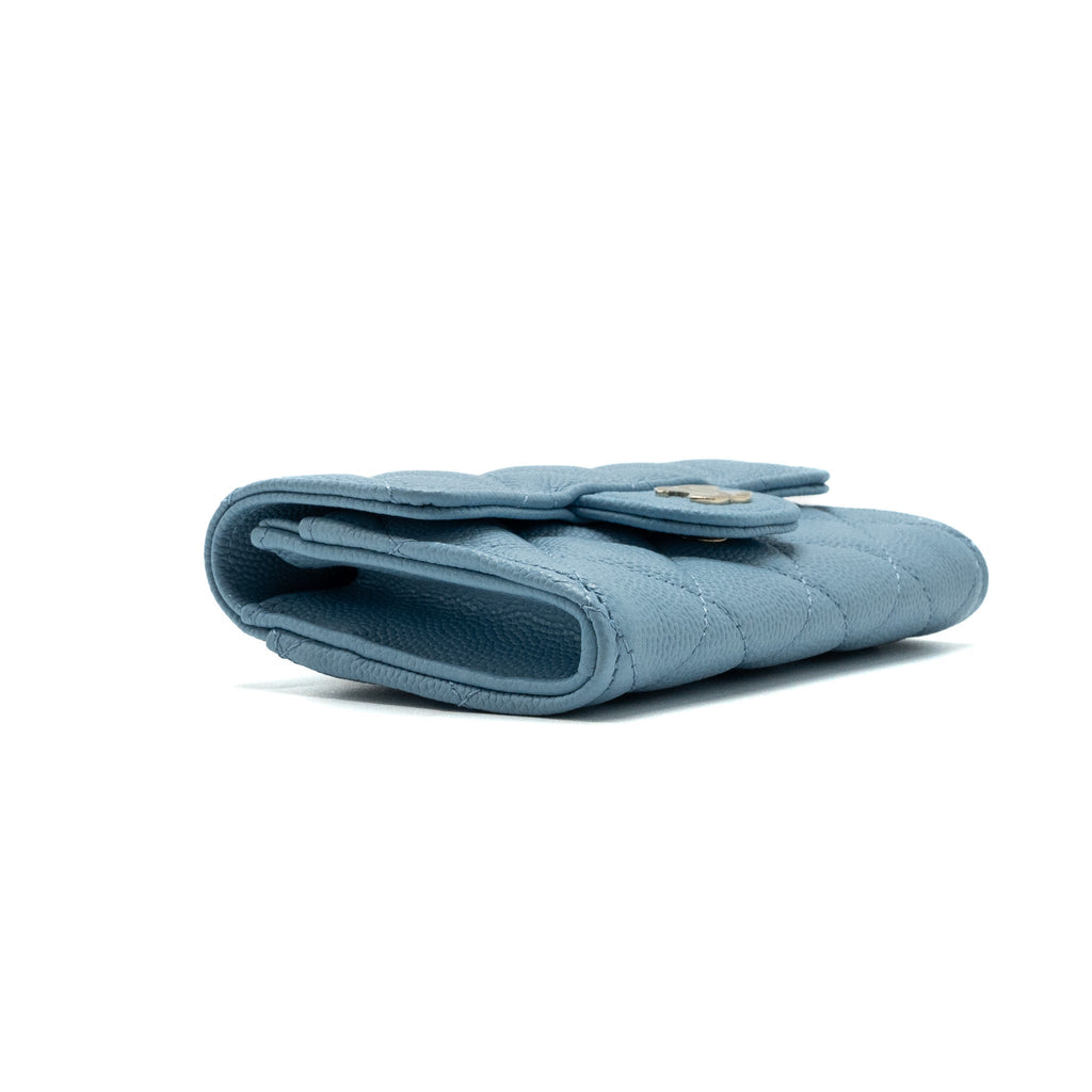 chanel-classic-flap-card-holder-caviar-blue-lghw