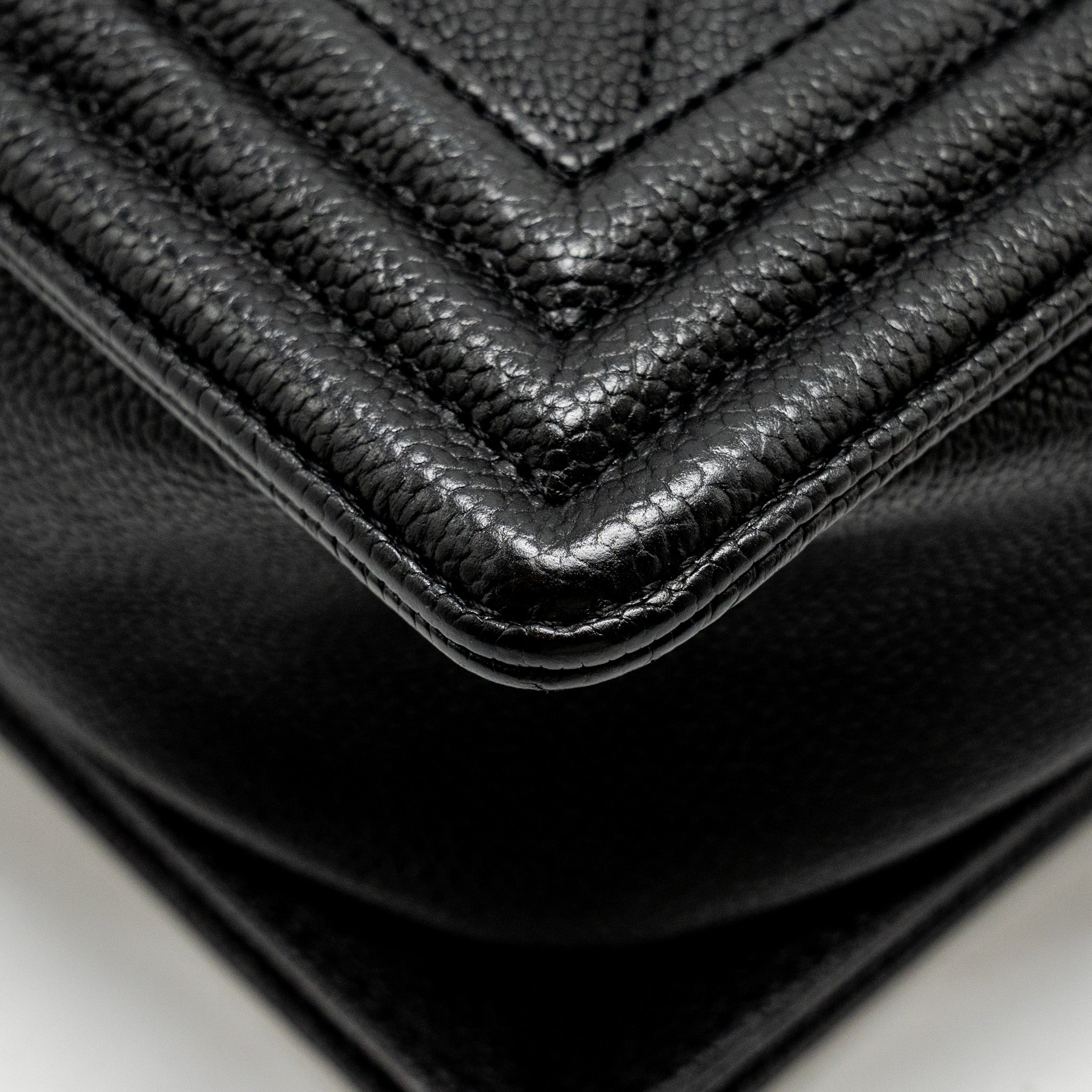 chanel-boy-bag-black