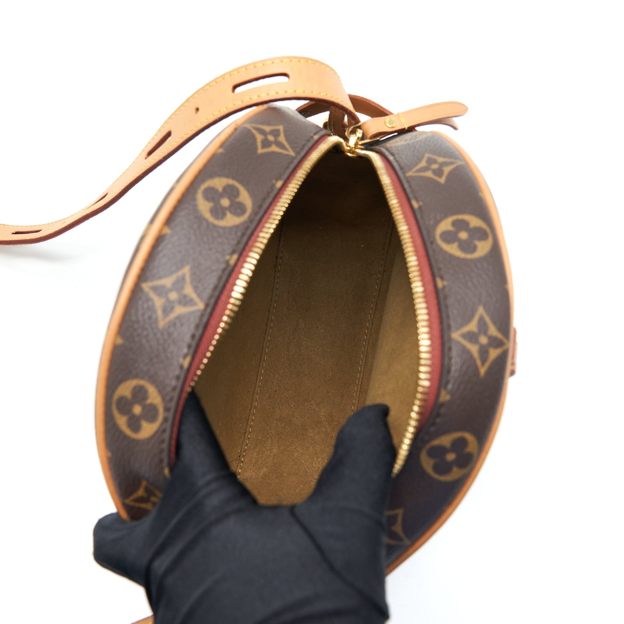 louis-vuitton-boite-chapeau-souple-mm-monogram-canvas-ghw-year-2018