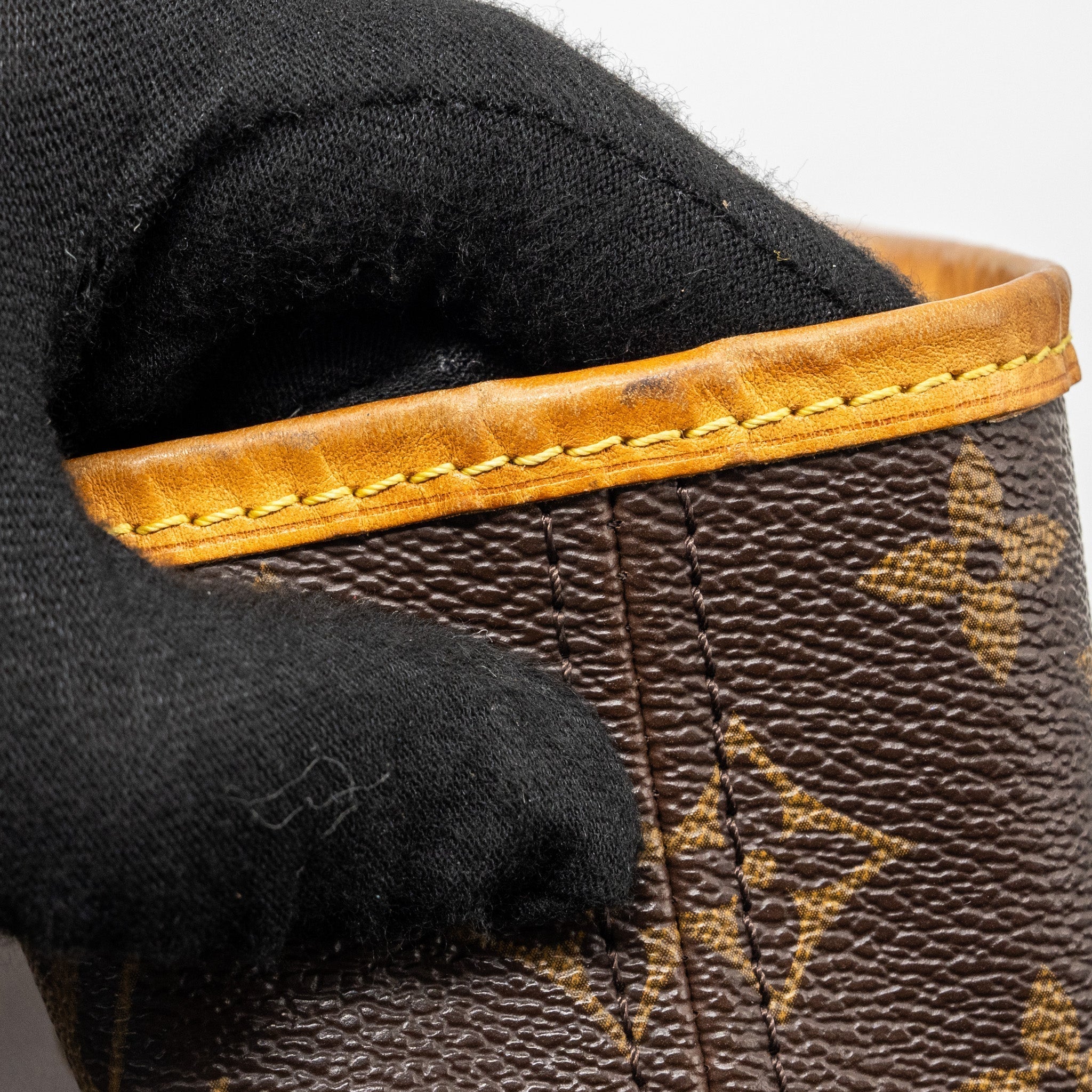 louis-vuitton-neverfull-gm-monogram-canvas-ghw-5
