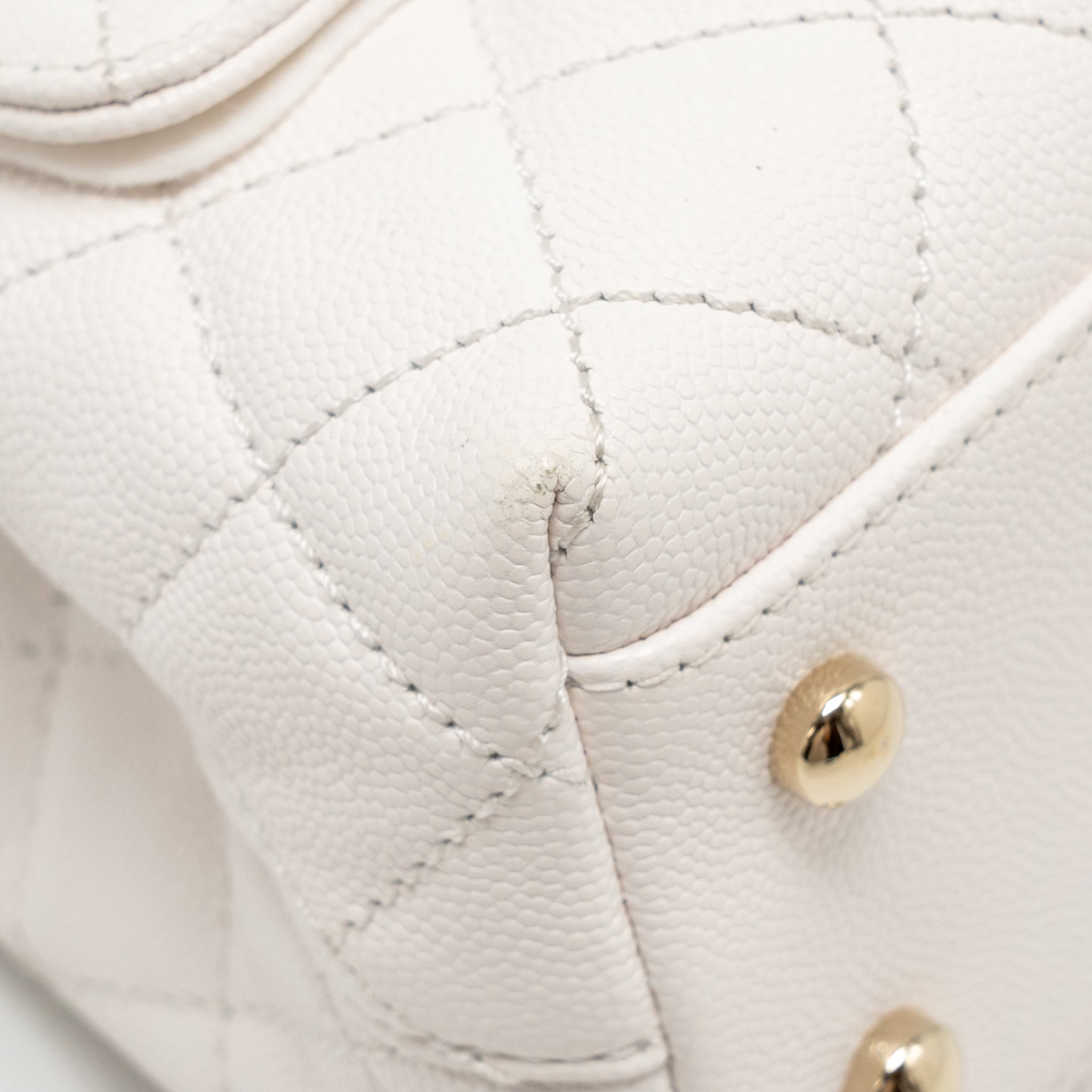 chanel-small-coco-handle-caviar-white-lghw-microchip-5