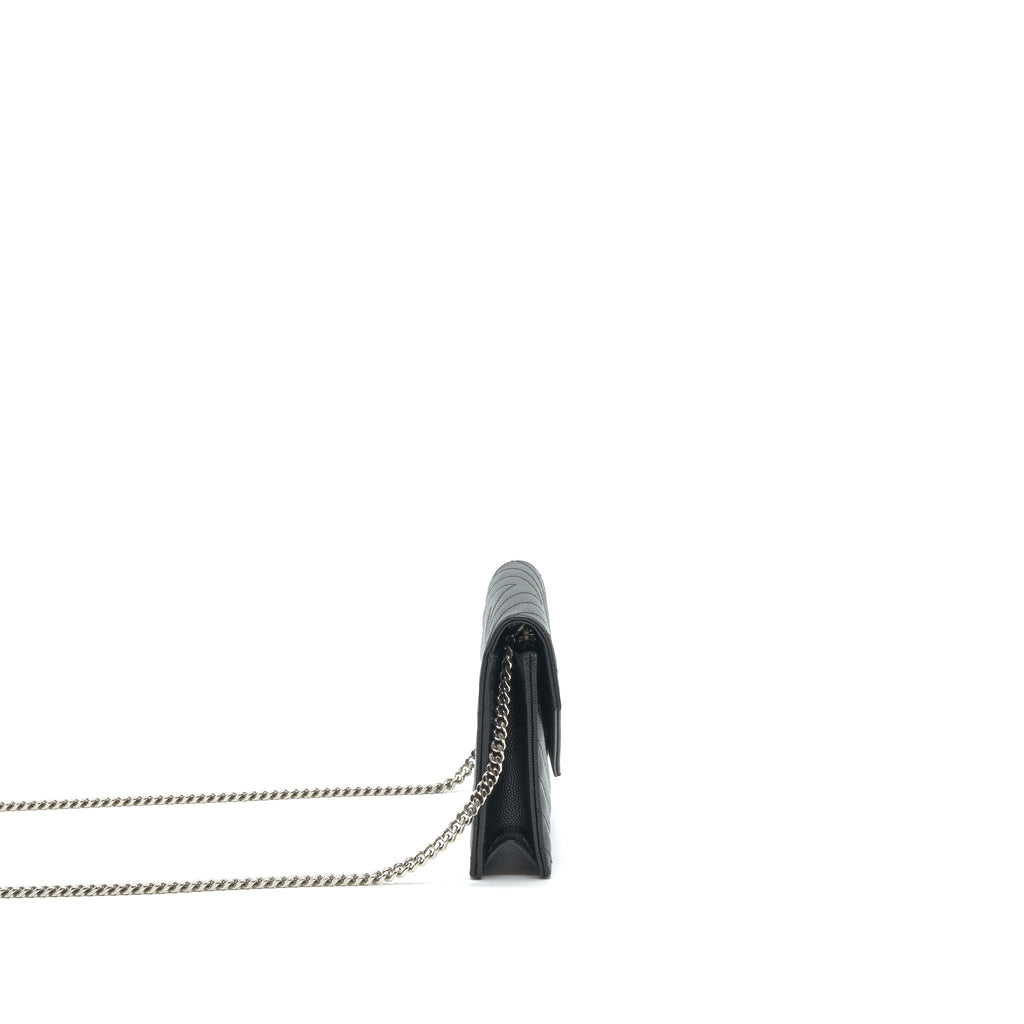 saint-laurent-grained-calfskin-envelope-wallet-on-chain-black-shw