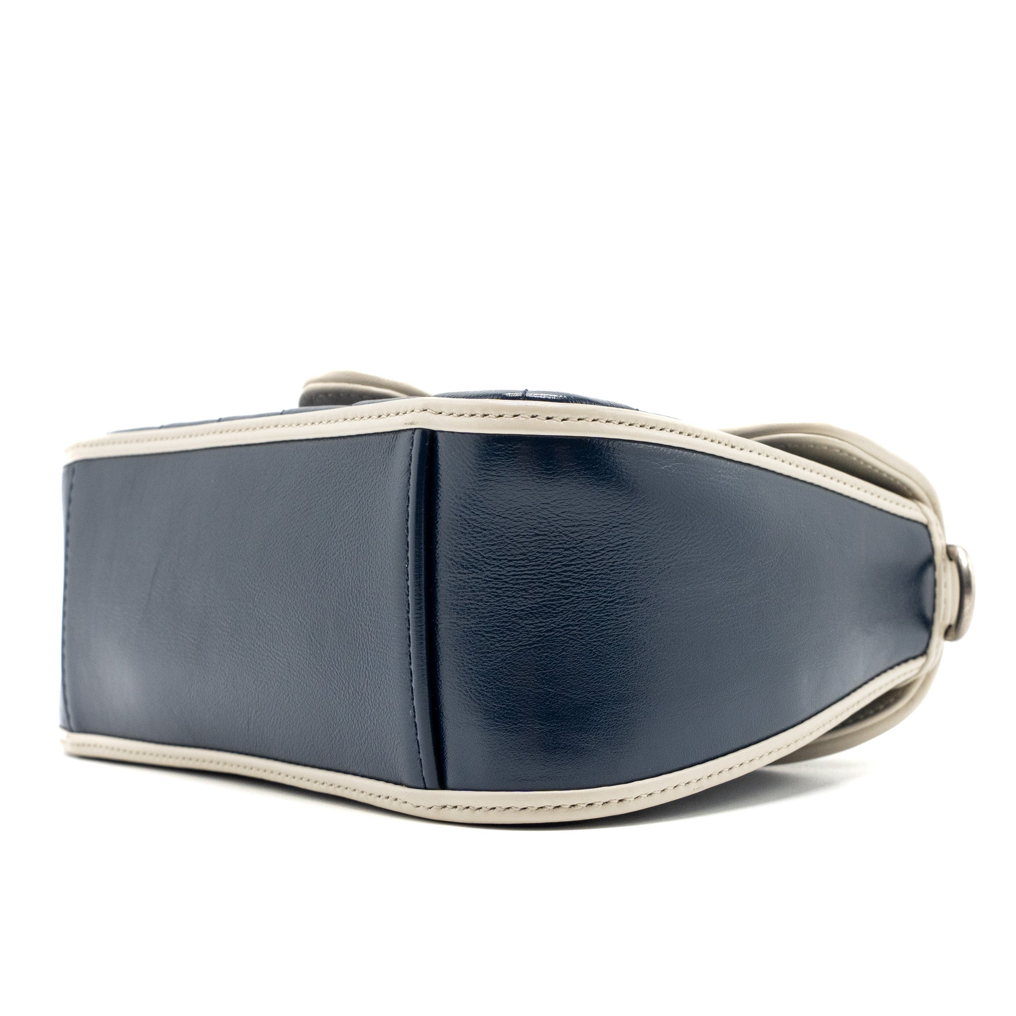 gucci-gg-marmont-top-handle-bag-calfskin-navy-white-shw