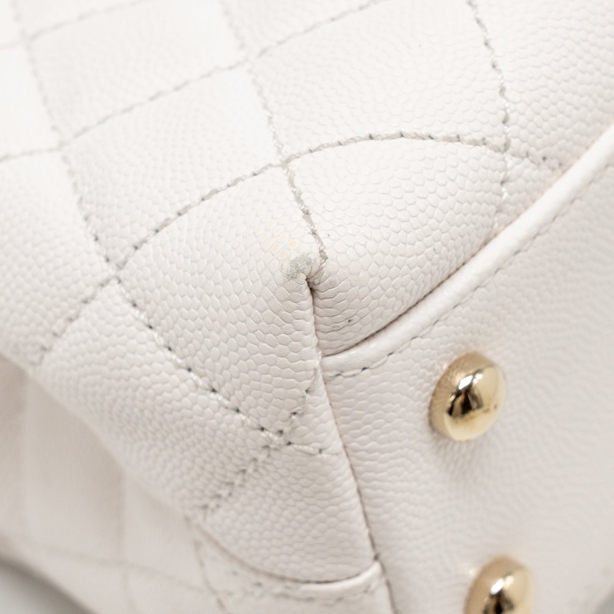 chanel-small-coco-handle-caviar-white-lghw-microchip-5