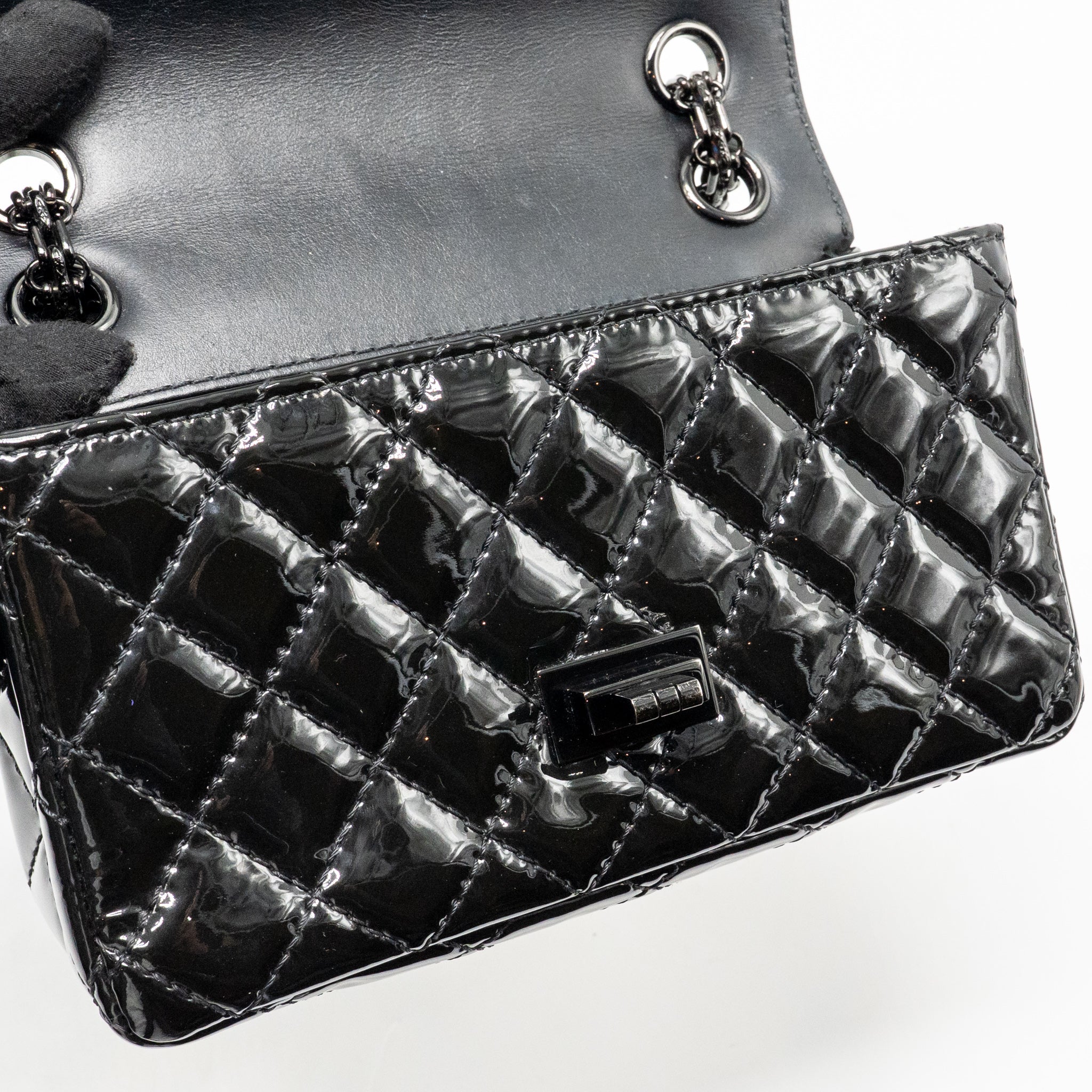chanel-mini-2-55-reissue-patent-so-black-copy