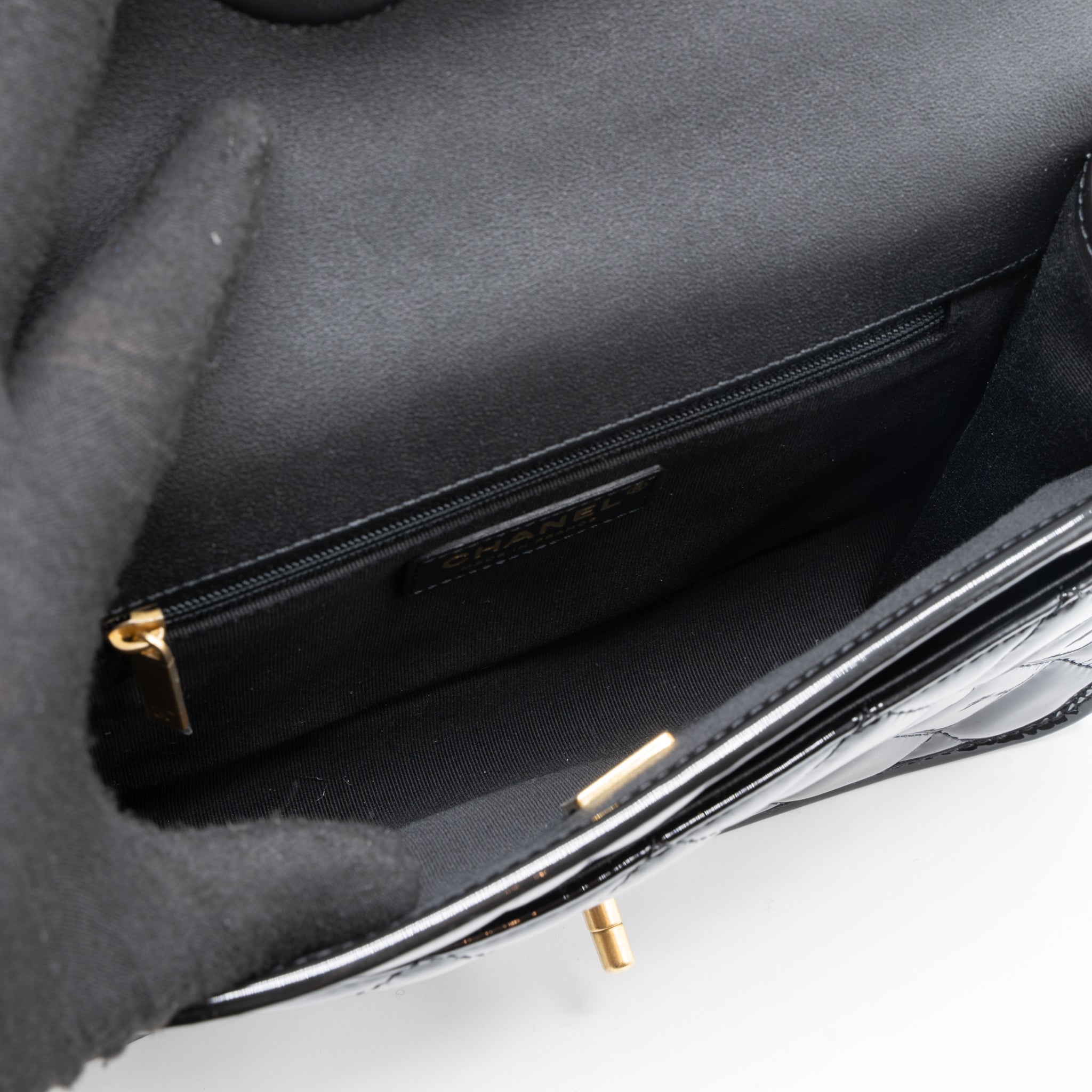 chanel-22k-top-handle-messenger-bag-patent-black-brushed-ghw-microchip