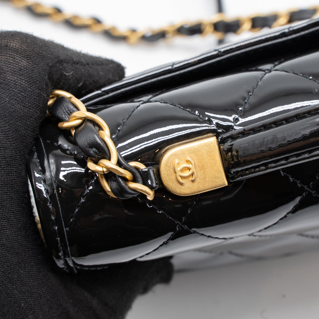 chanel-22k-top-handle-messenger-bag-patent-black-brushed-ghw-microchip
