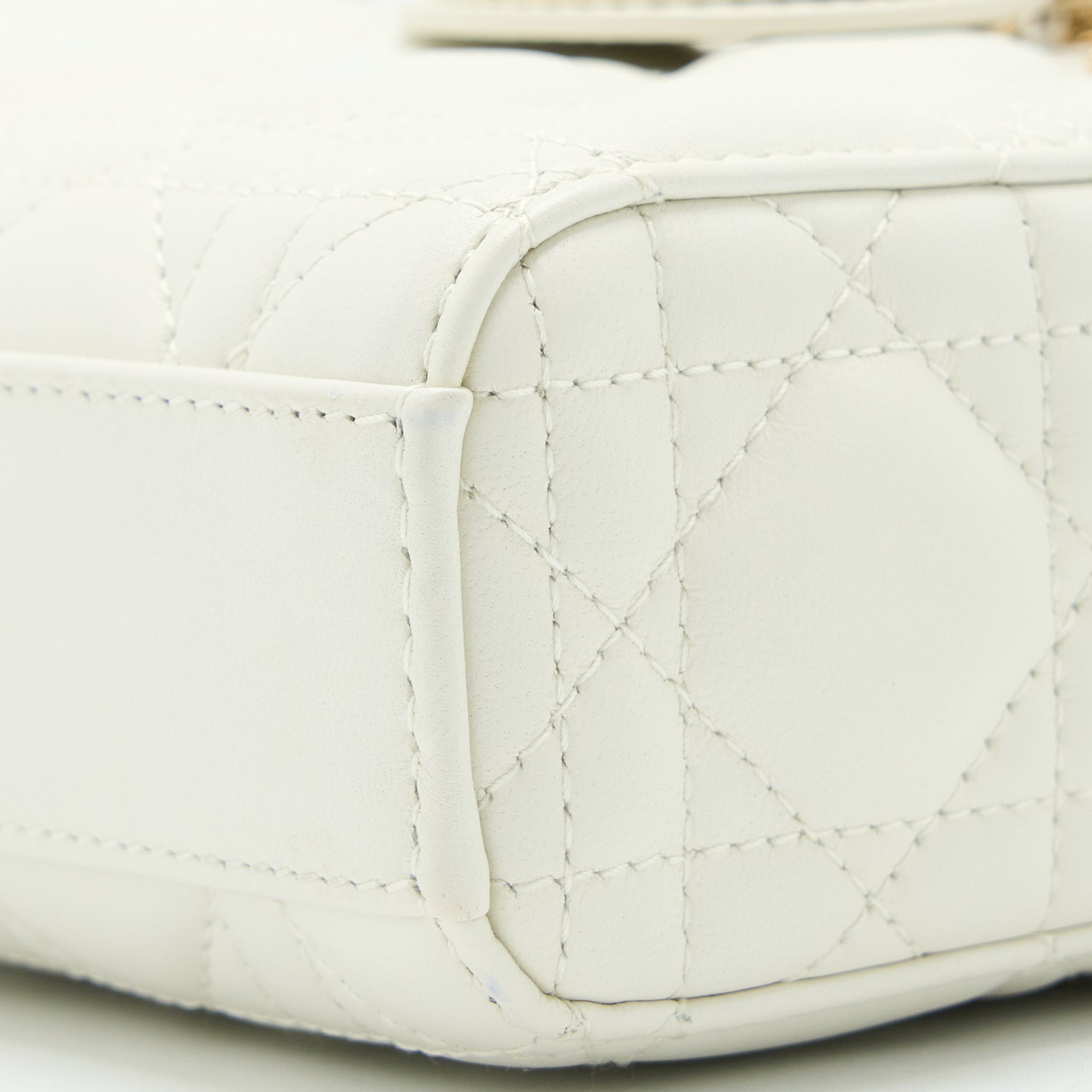 dior-lady-d-joy-bag-latte-cannage-lambskin-white-lghw