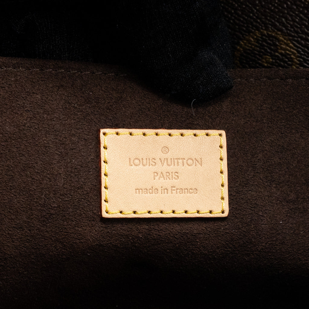 louis-vuitton-pochette-metis-monogram-canvas-ghw-21