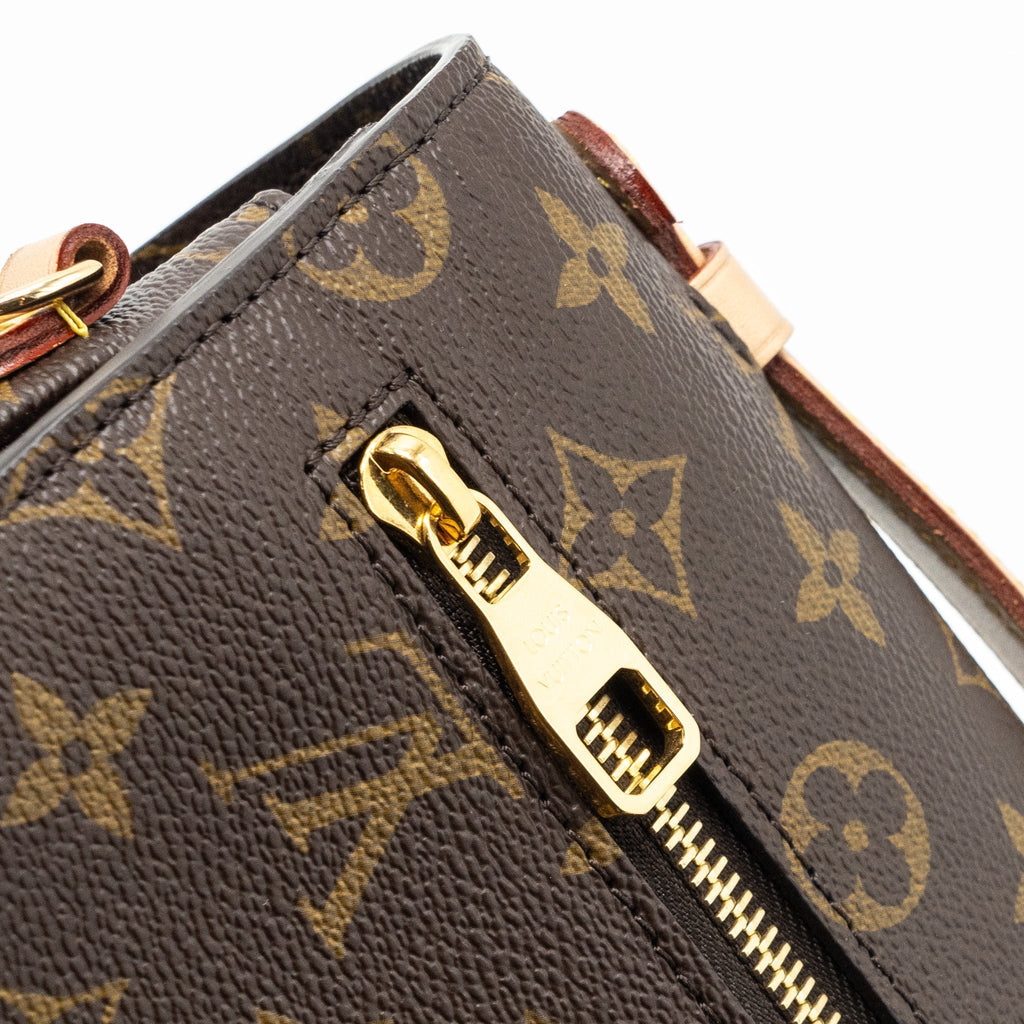 louis-vuitton-pochette-metis-monogram-canvas-ghw-21