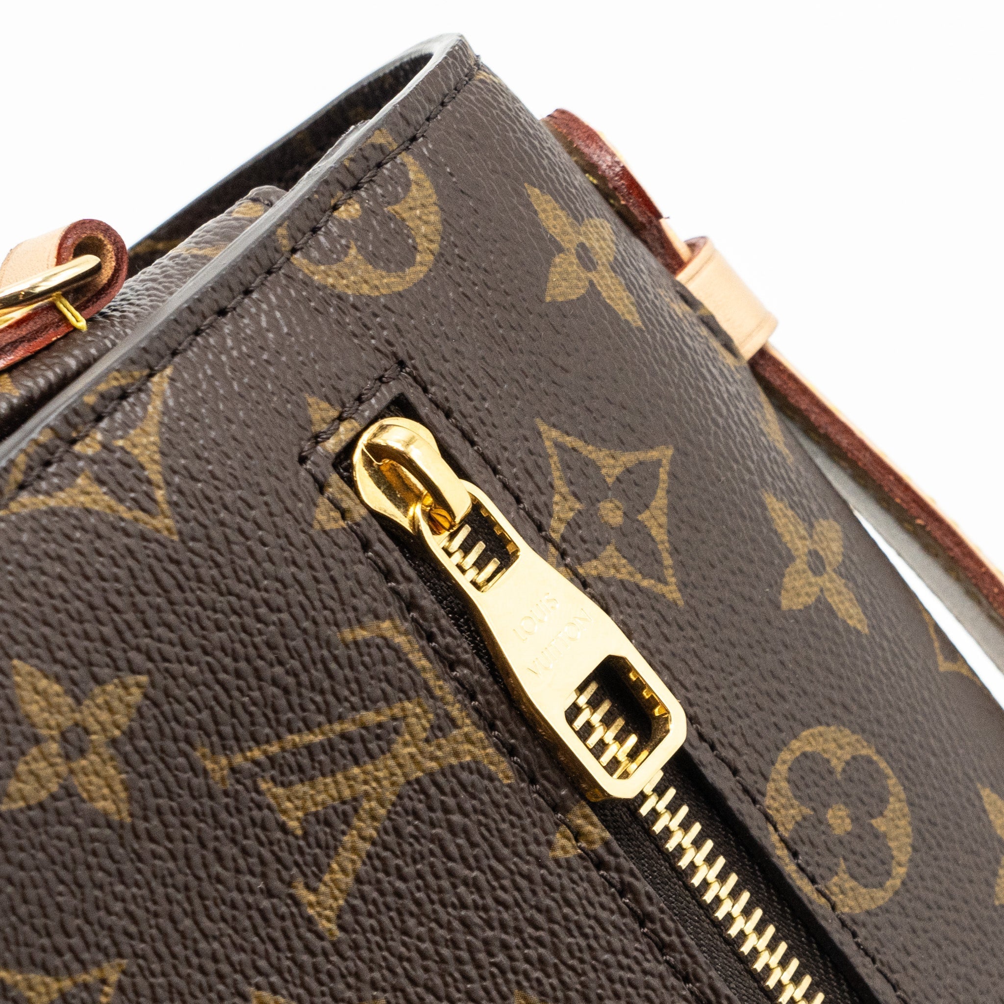 louis-vuitton-pochette-metis-monogram-canvas-ghw-21