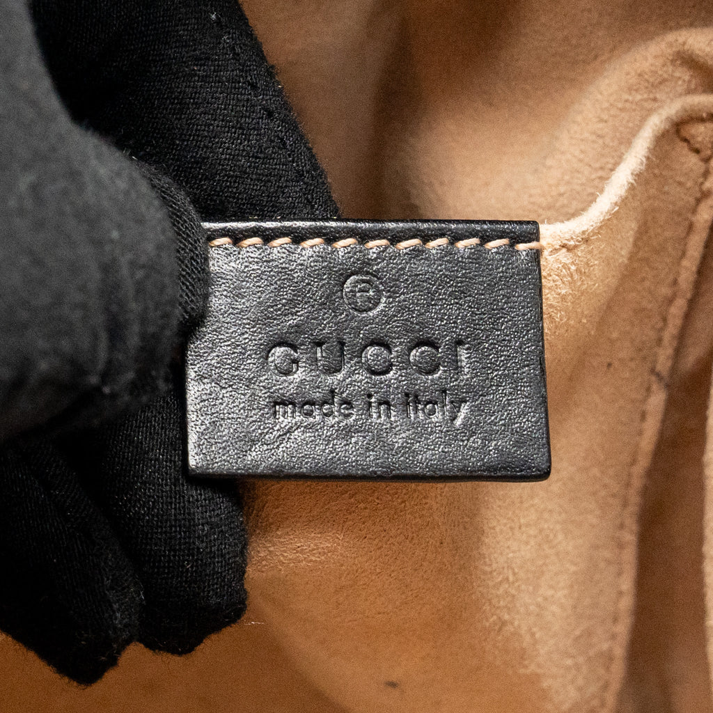 gucci-gg-marmont-bucket-bag-calfskin-black-ghw