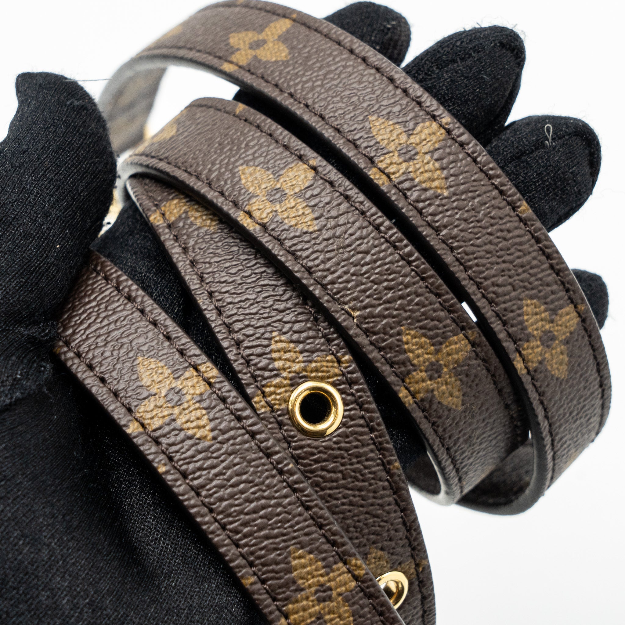 louis-vuitton-pochette-metis-monogram-canvas-ghw-21