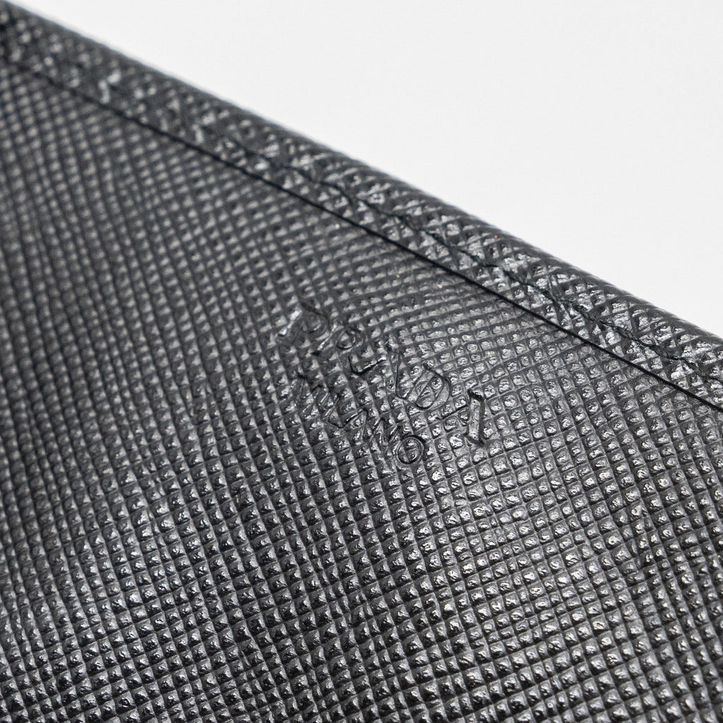 prada-long-wallet-with-chain-saffiano-leahter-black-ghw
