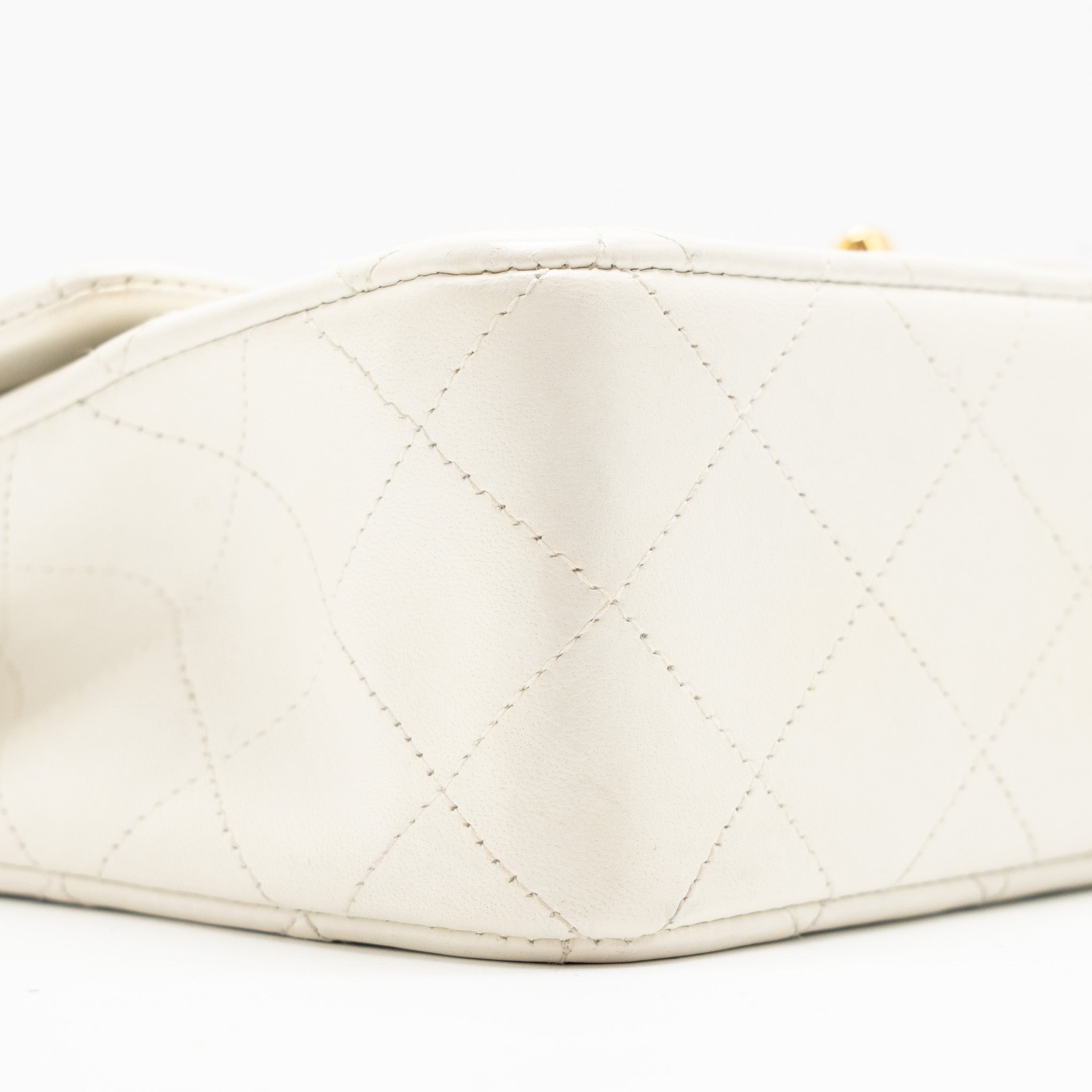 chanel-vintage-small-classic-double-flap-bag-lambskin-white-ghw