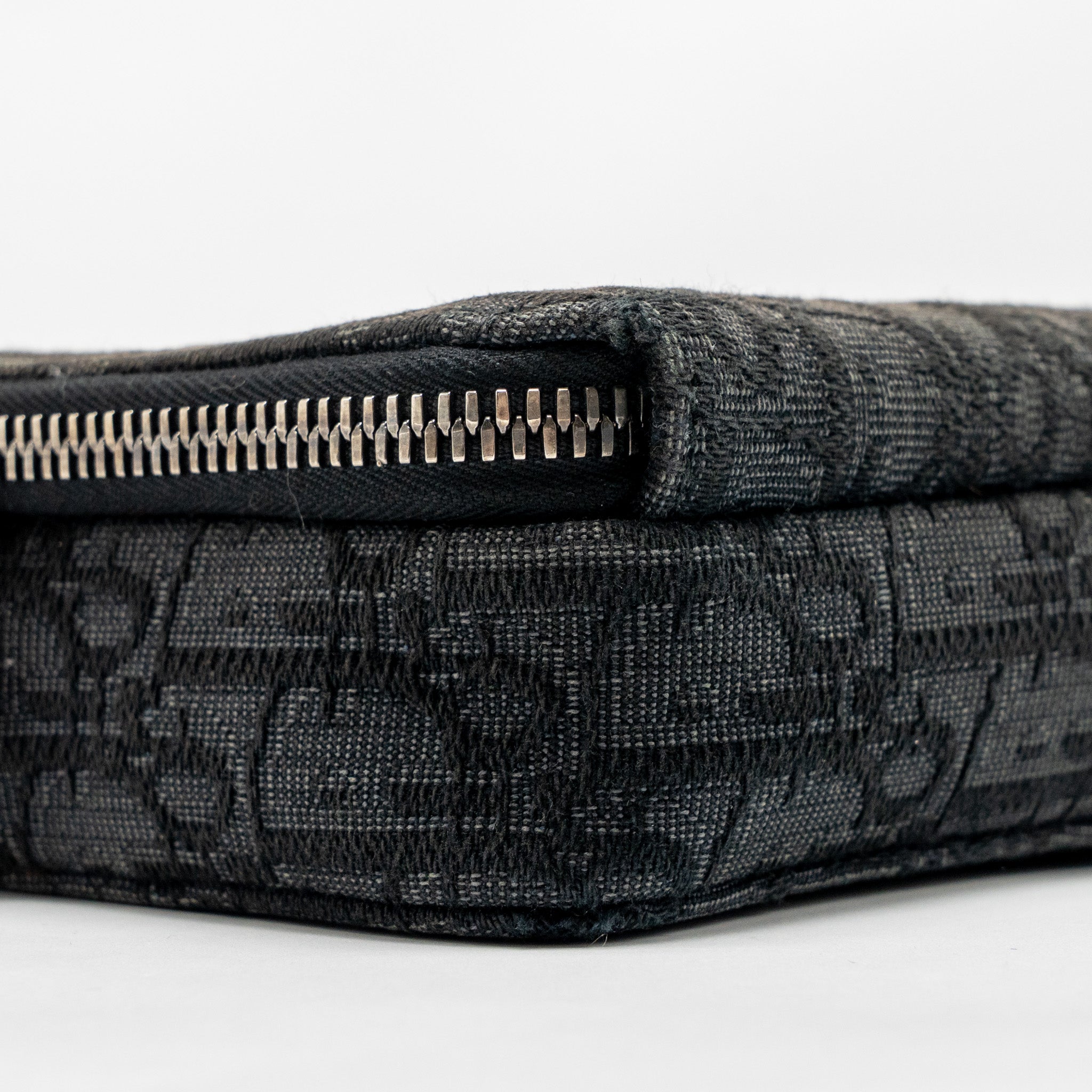 dior-wallet-on-strap-oblique-canvas-leather-black-shw