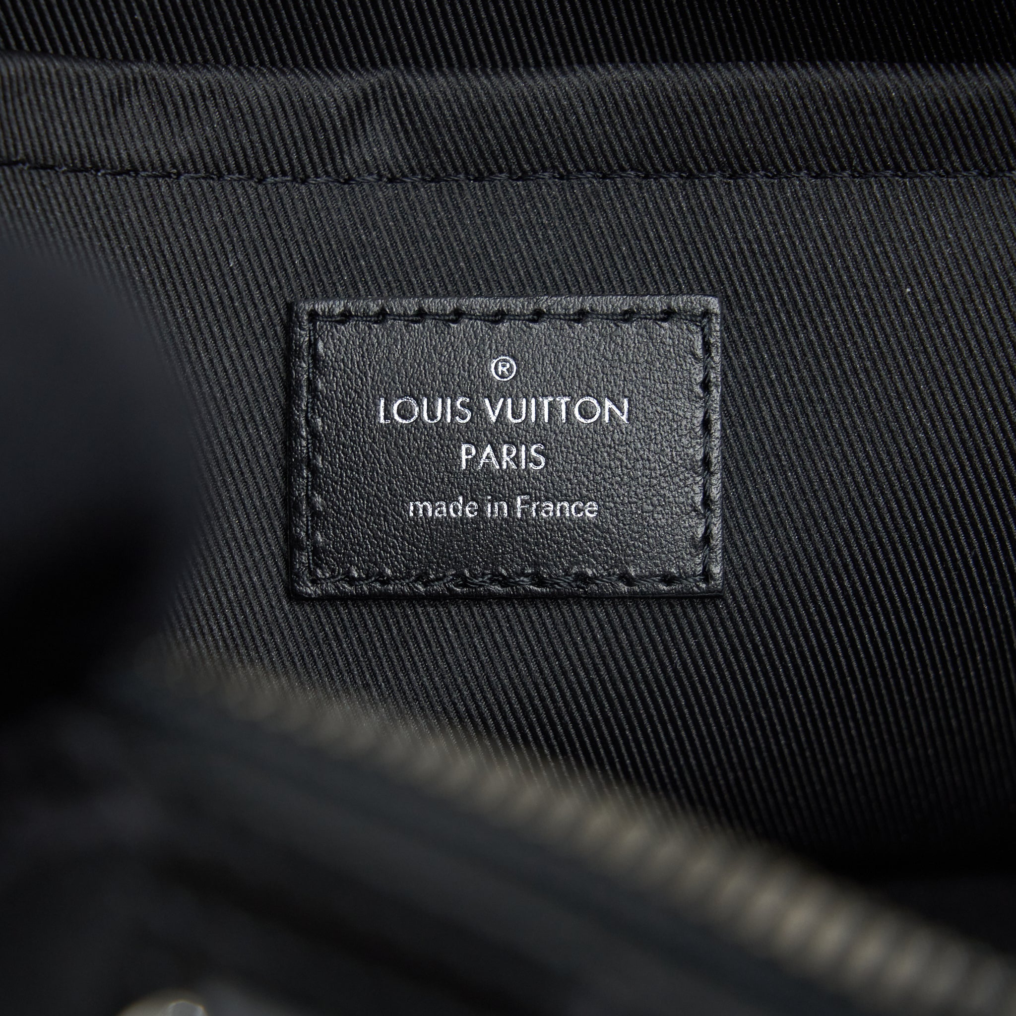 louis-vuitton-city-keeepall-27cm-monogram-eclipse-and-monogram-eclipse-reverse