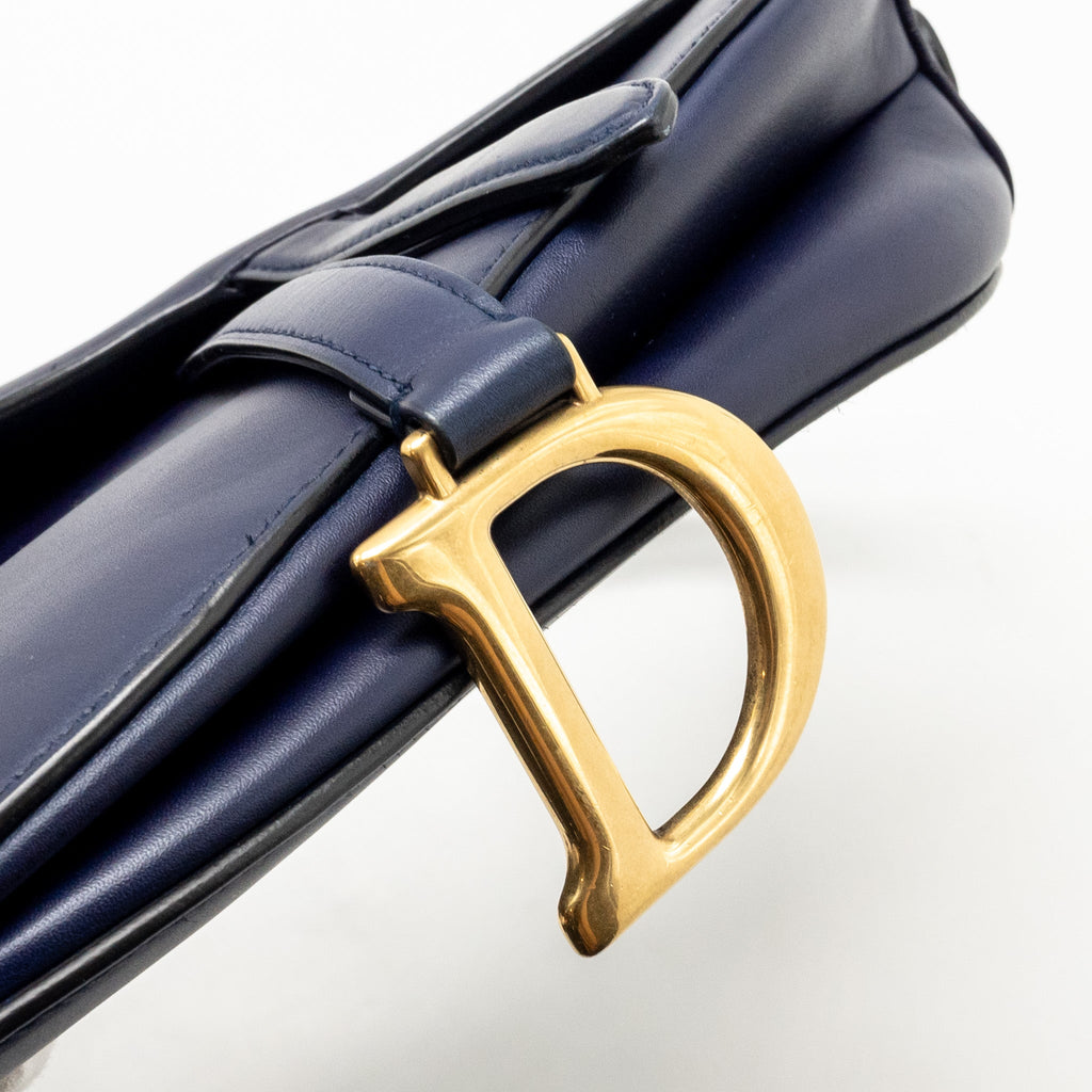 dior-medium-saddle-bag-calfskin-navy-ghw-with-black-oblique-strap