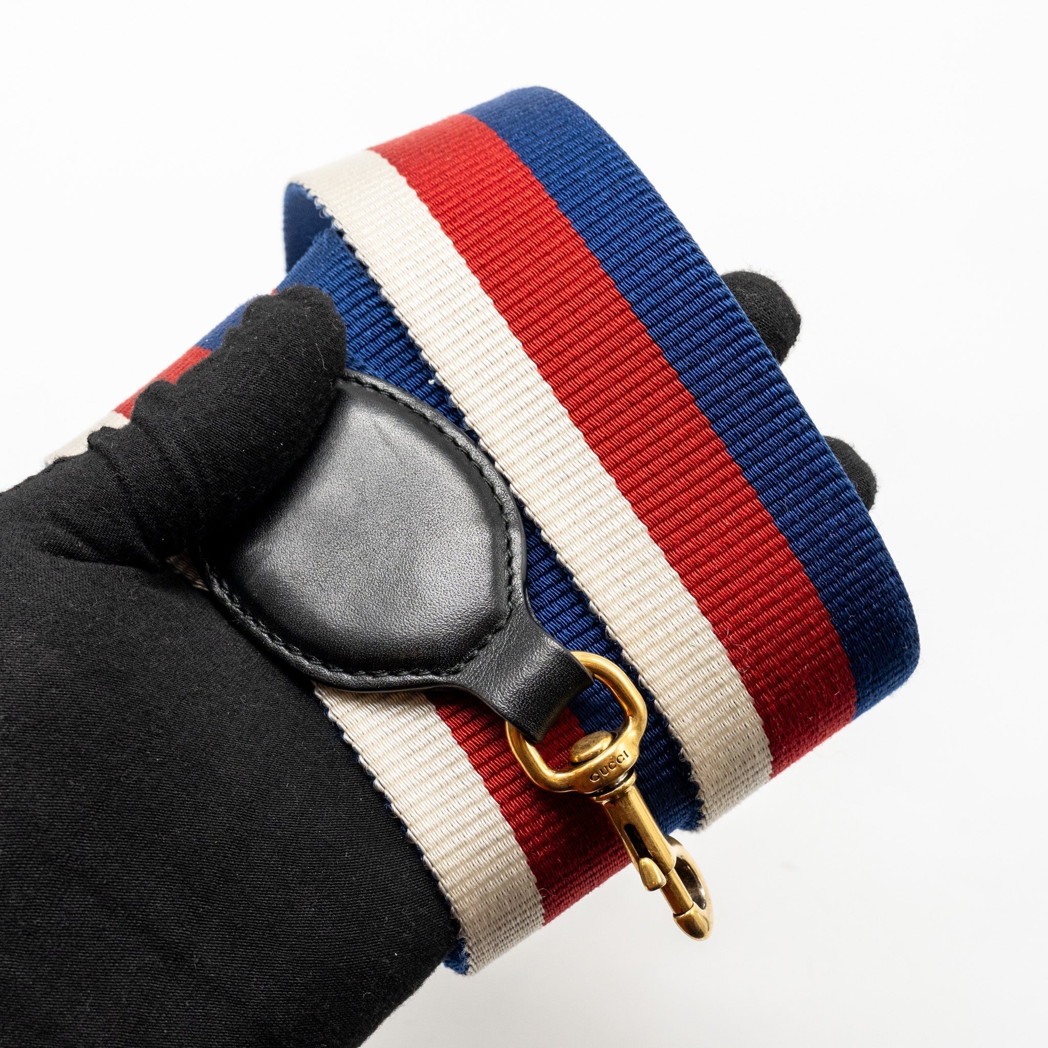 gucci-gg-marmont-bucket-bag-calfskin-black-ghw
