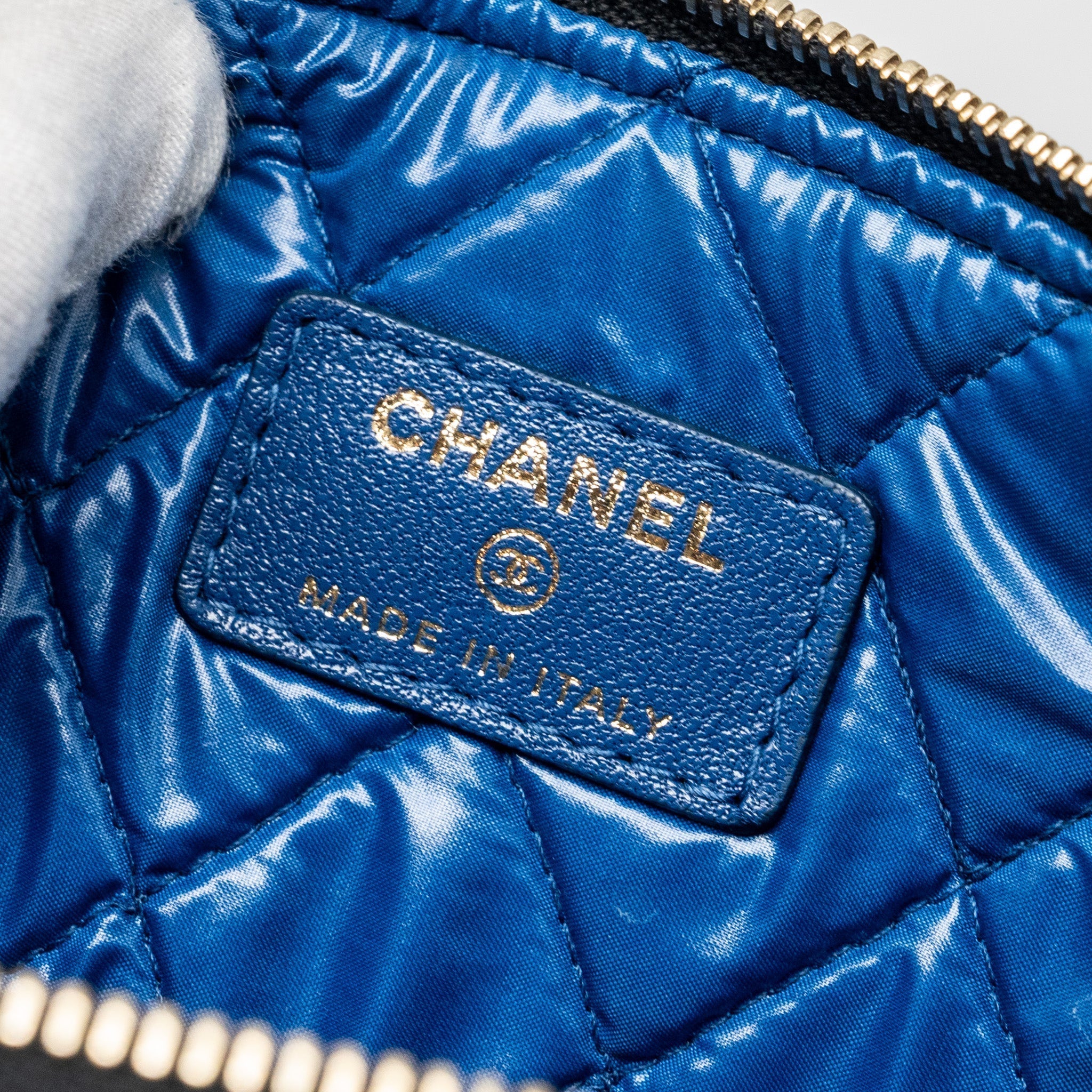 chanel-cc-logo-quilted-zip-pouch-clutch-lambskin-black-blue-ghw