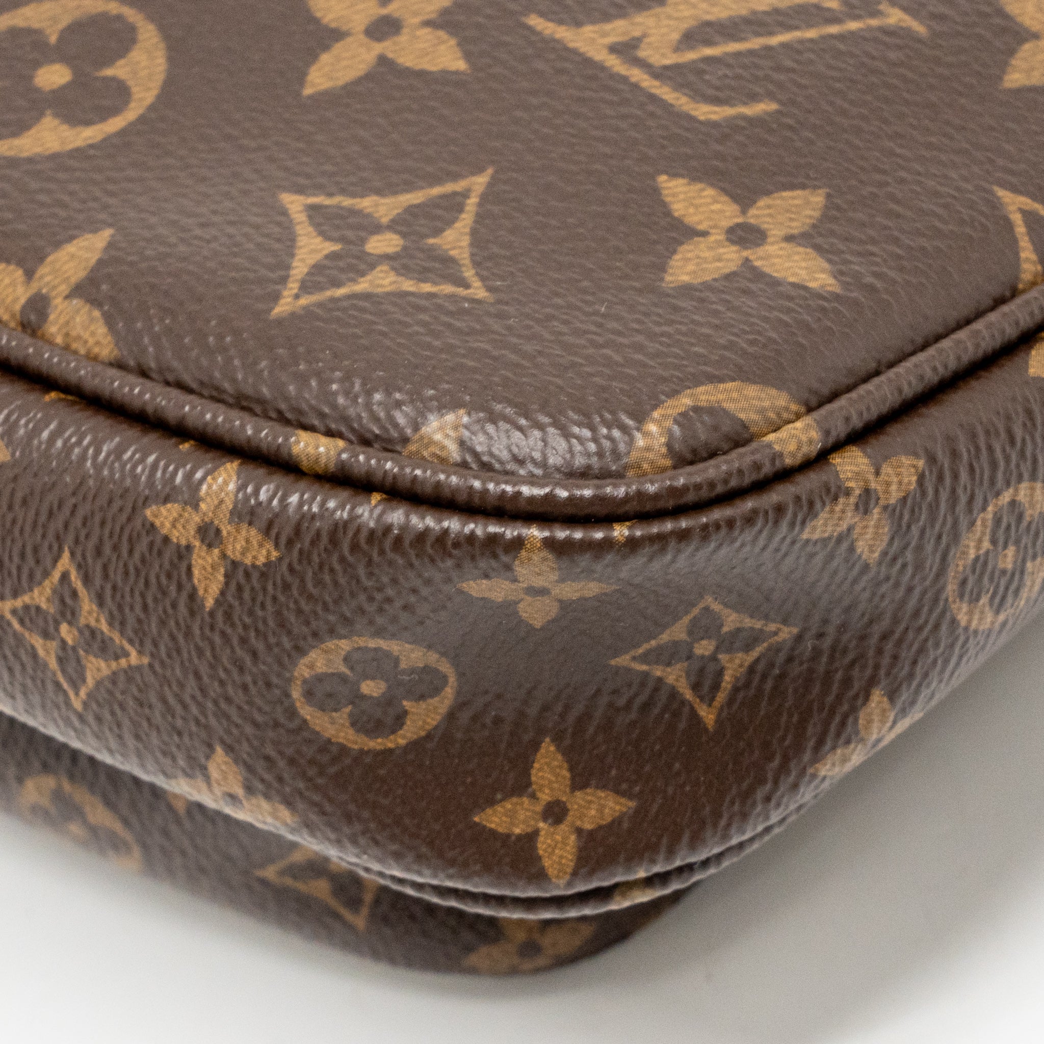 louis-vuitton-multi-pochette-accessories-khaki-strap-monogram-canvas-ghw-3