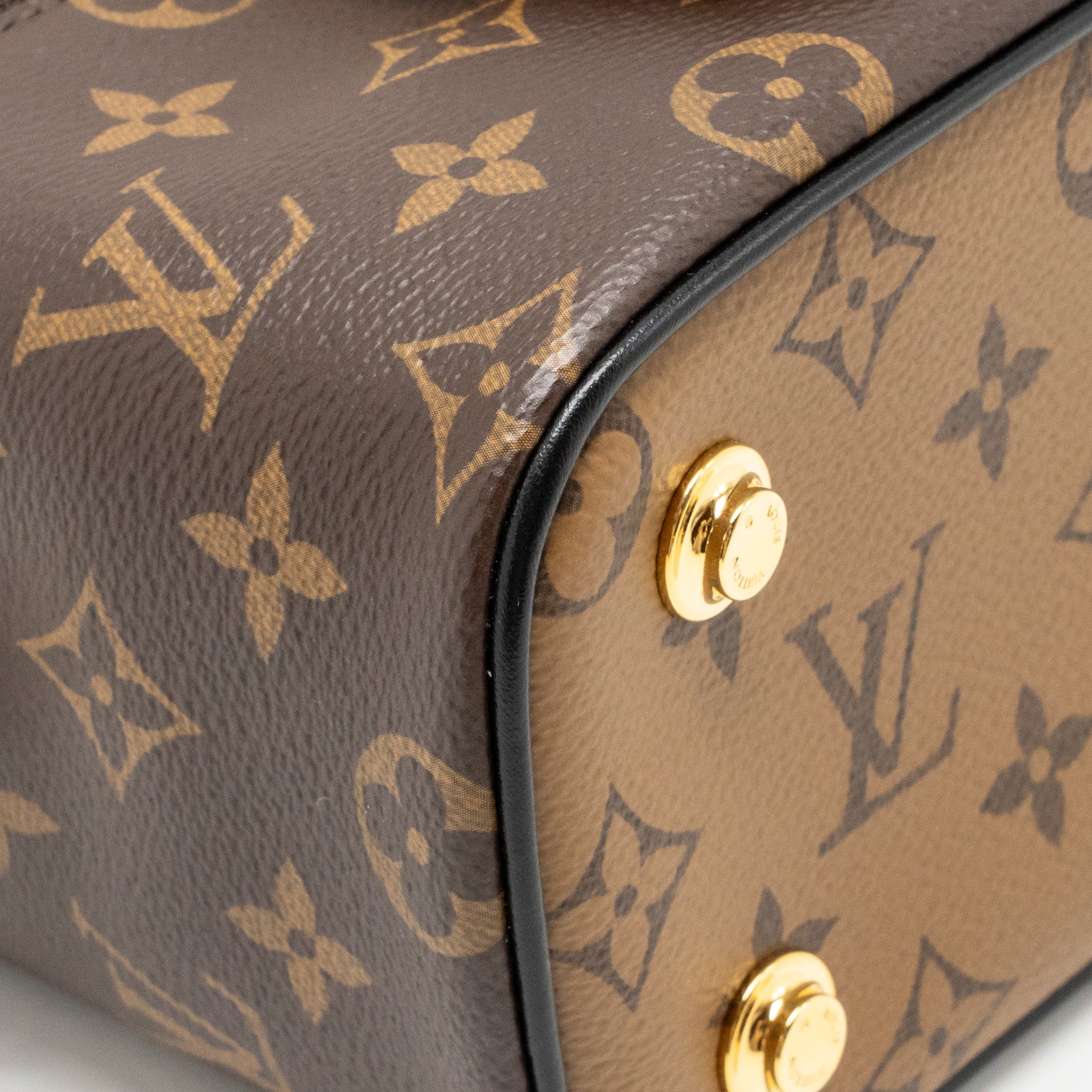 louis-vuitton-vanity-pm-monogram-canvas-ghw-4