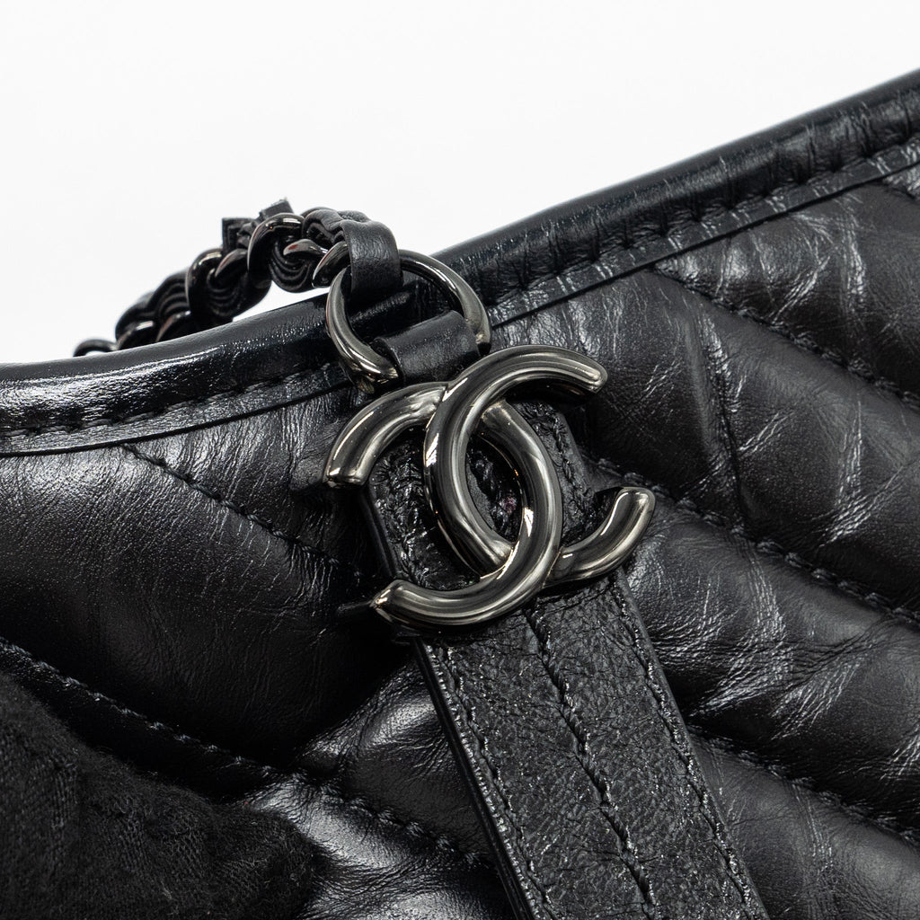 chanel-small-gabrielle-hobo-bag-chevron-aged-calfskin-so-black-copy