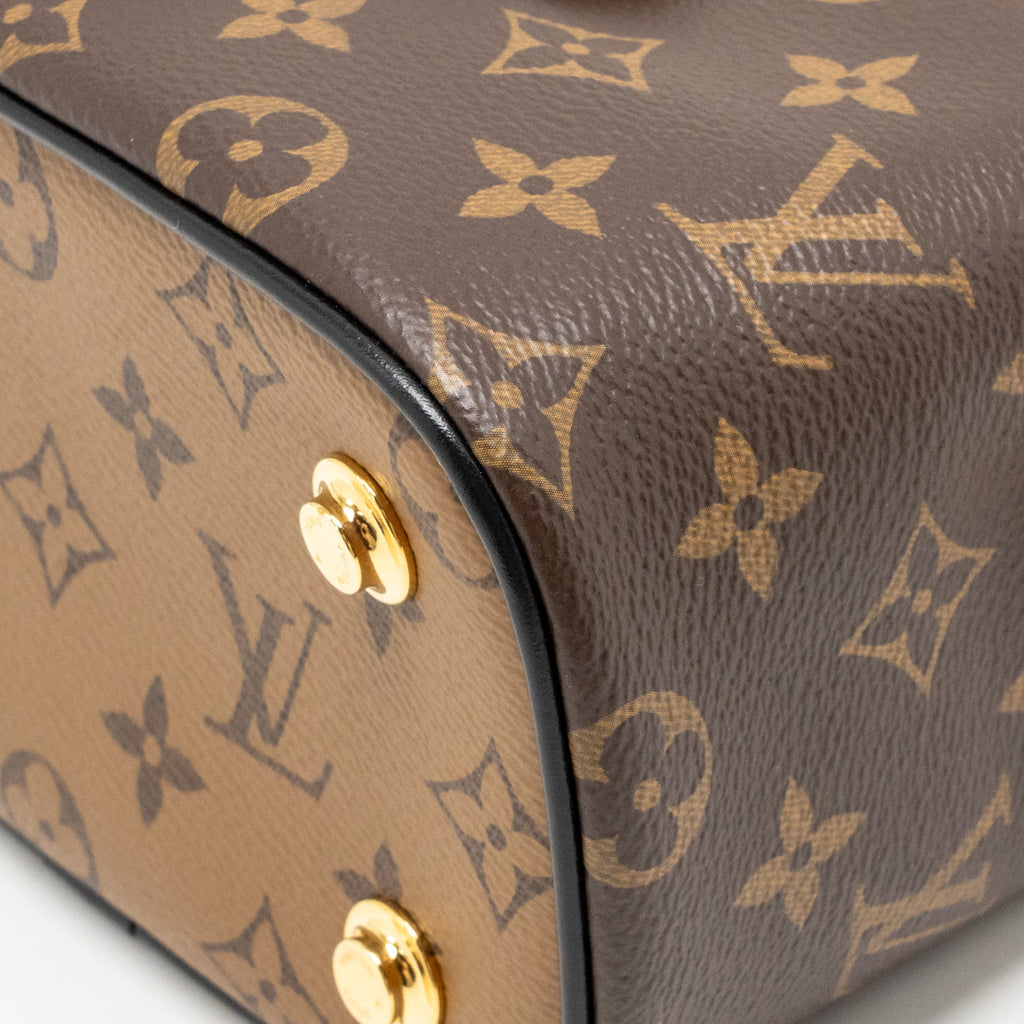 louis-vuitton-vanity-pm-monogram-canvas-ghw-4