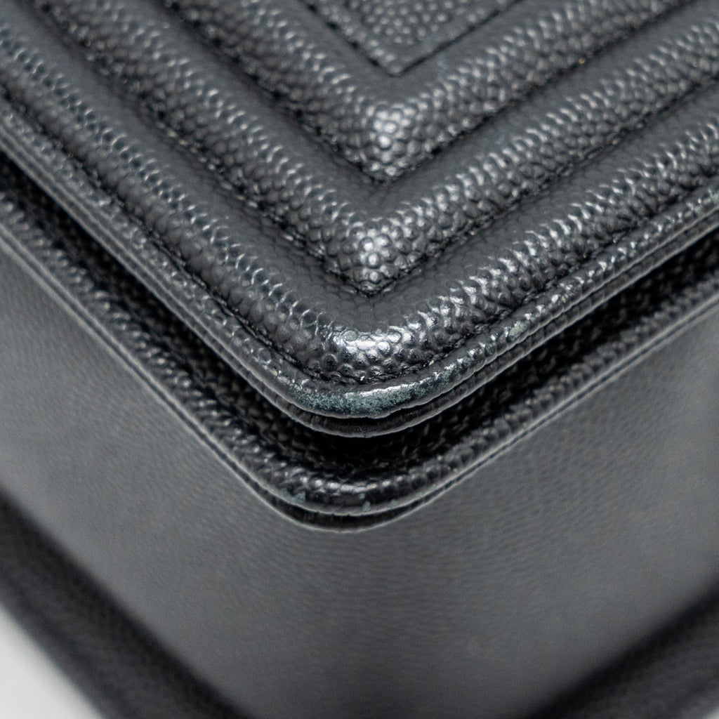 chanel-medium-boy-bag-caviar-black-ghw-copy