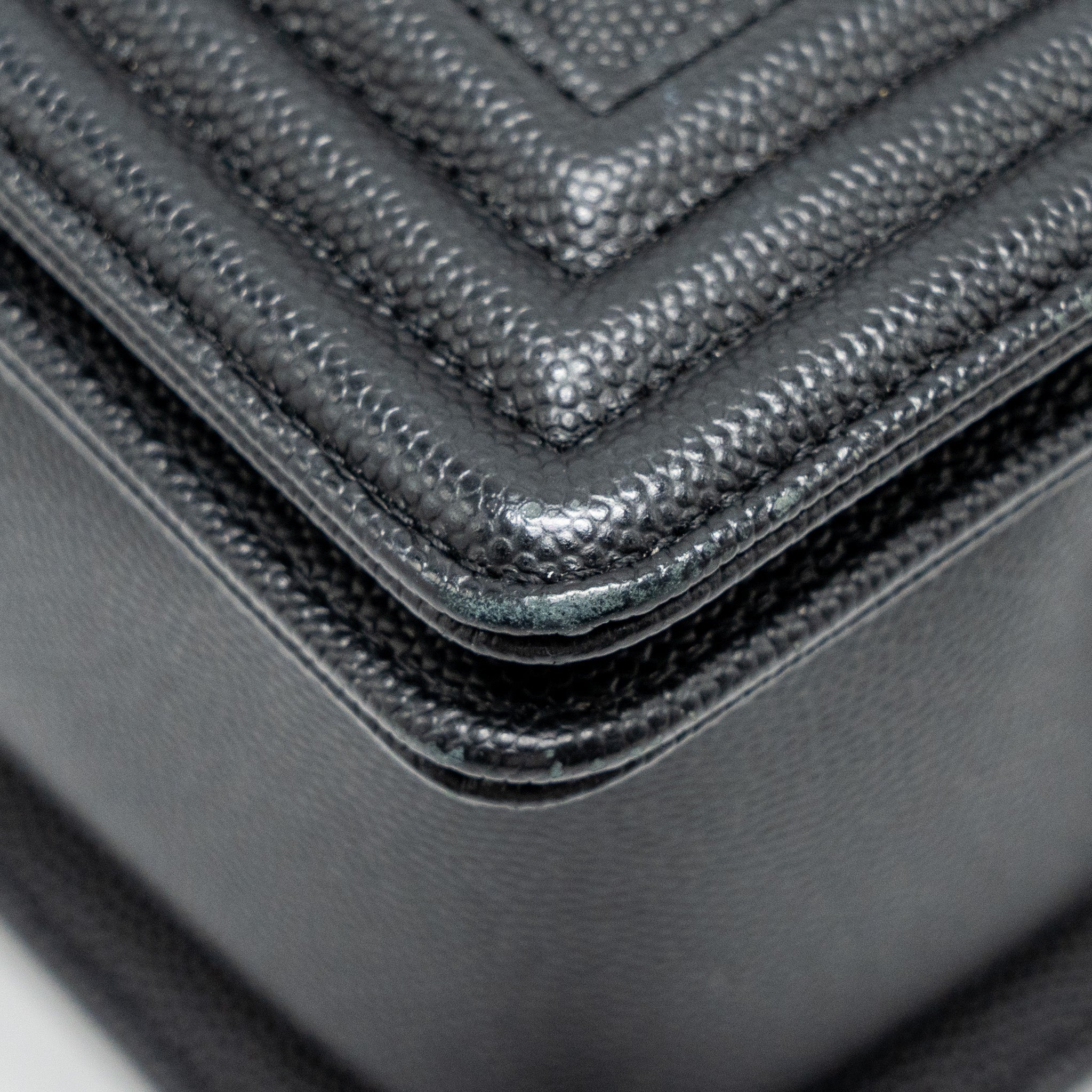 chanel-medium-boy-bag-caviar-black-ghw-copy