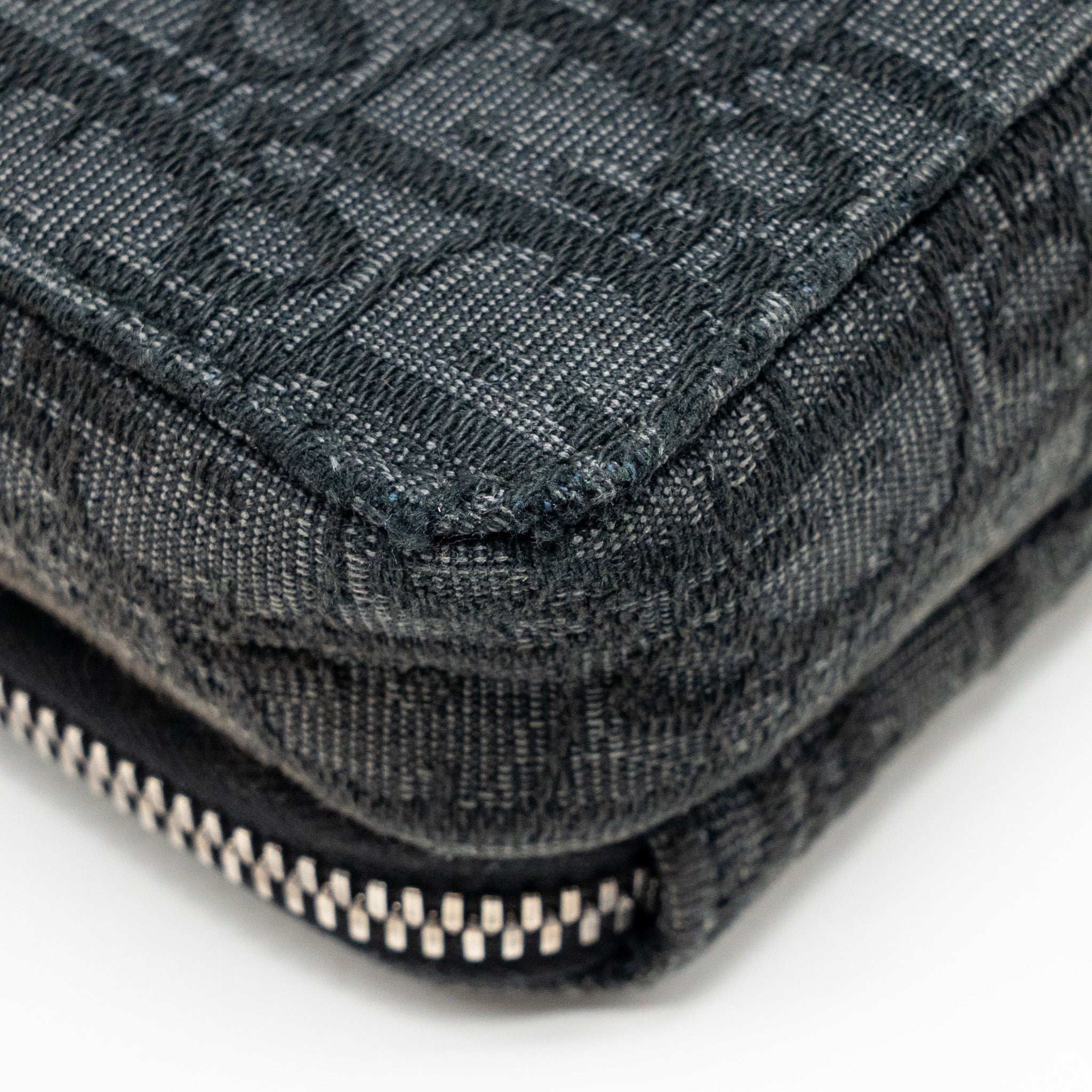 dior-wallet-on-strap-oblique-canvas-leather-black-shw