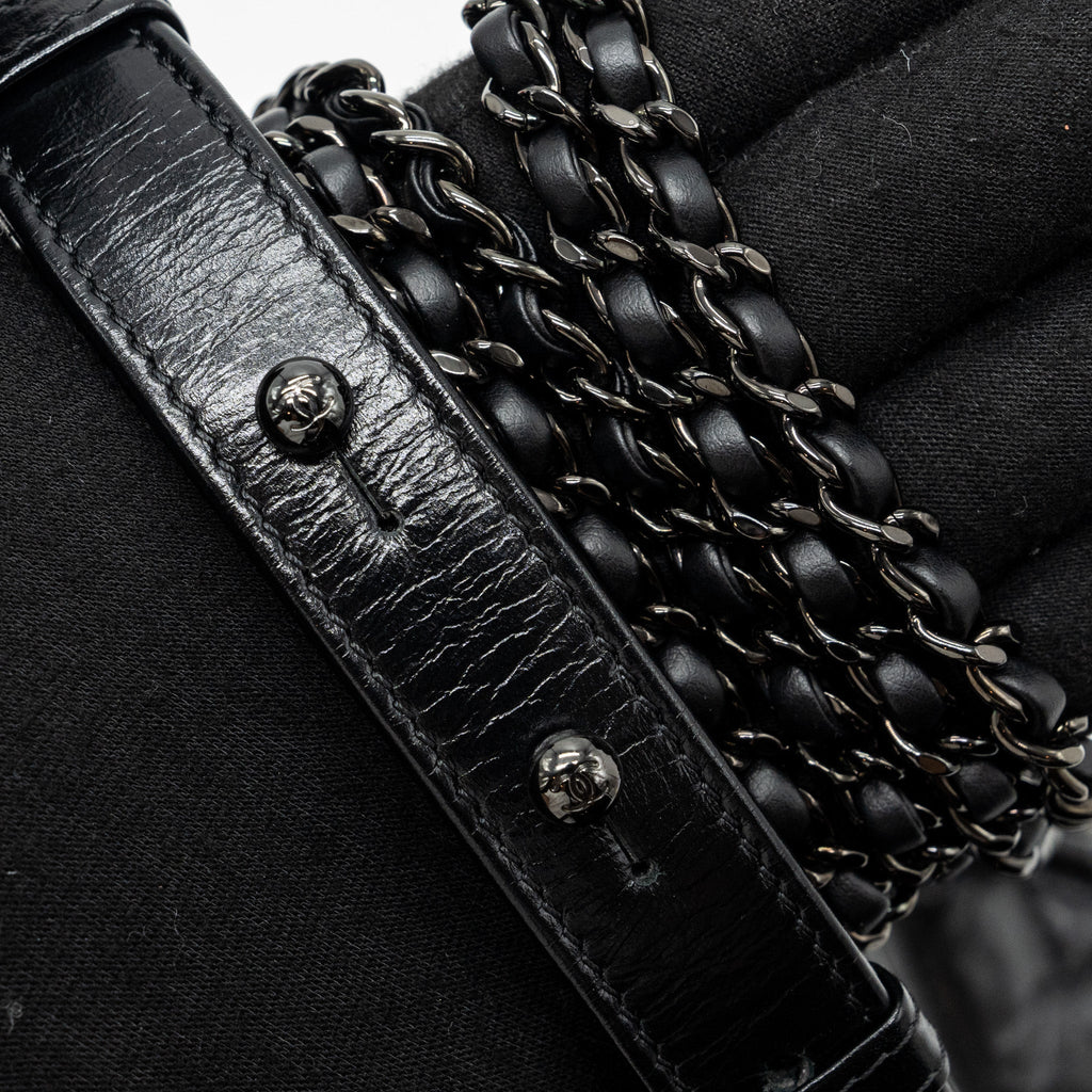 chanel-small-gabrielle-hobo-bag-chevron-aged-calfskin-so-black-copy