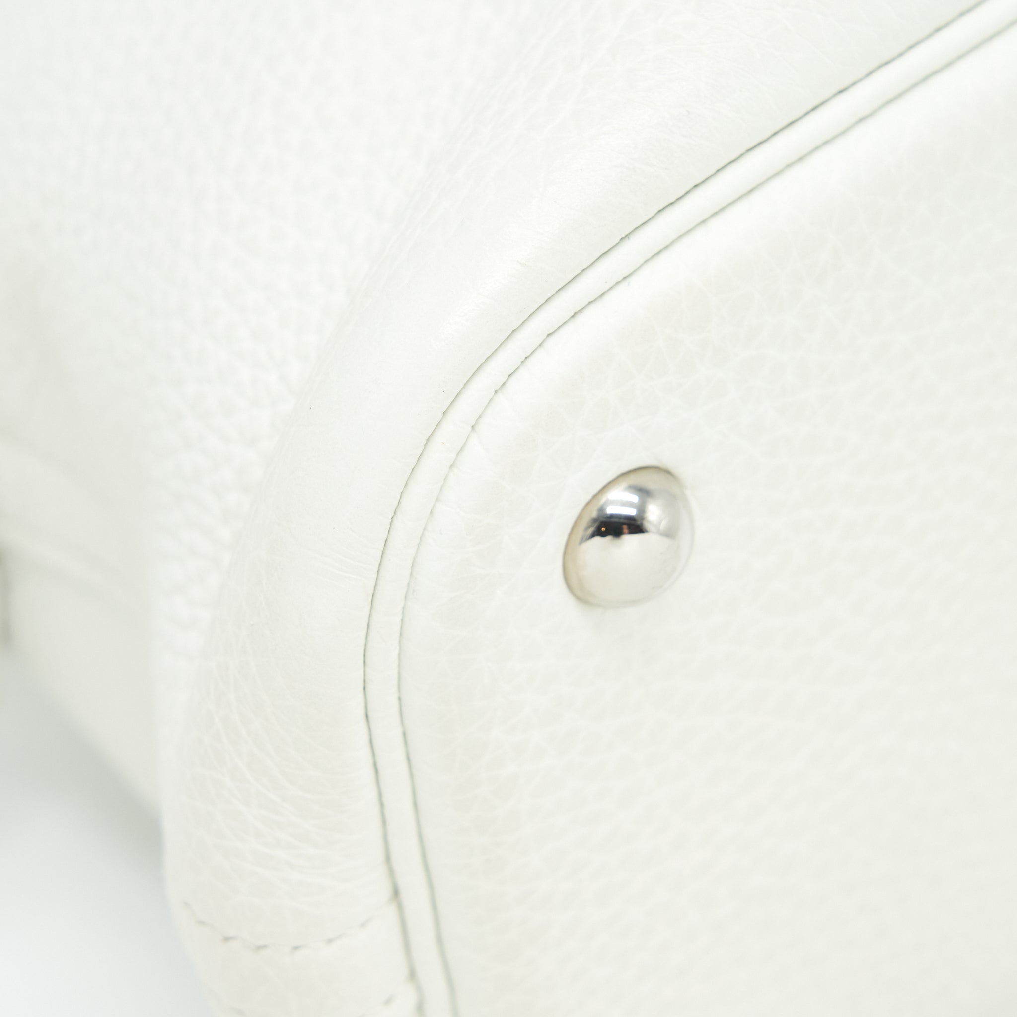 hermes-bolide-31-clemence-01-blanc-shw-stamp-square-p