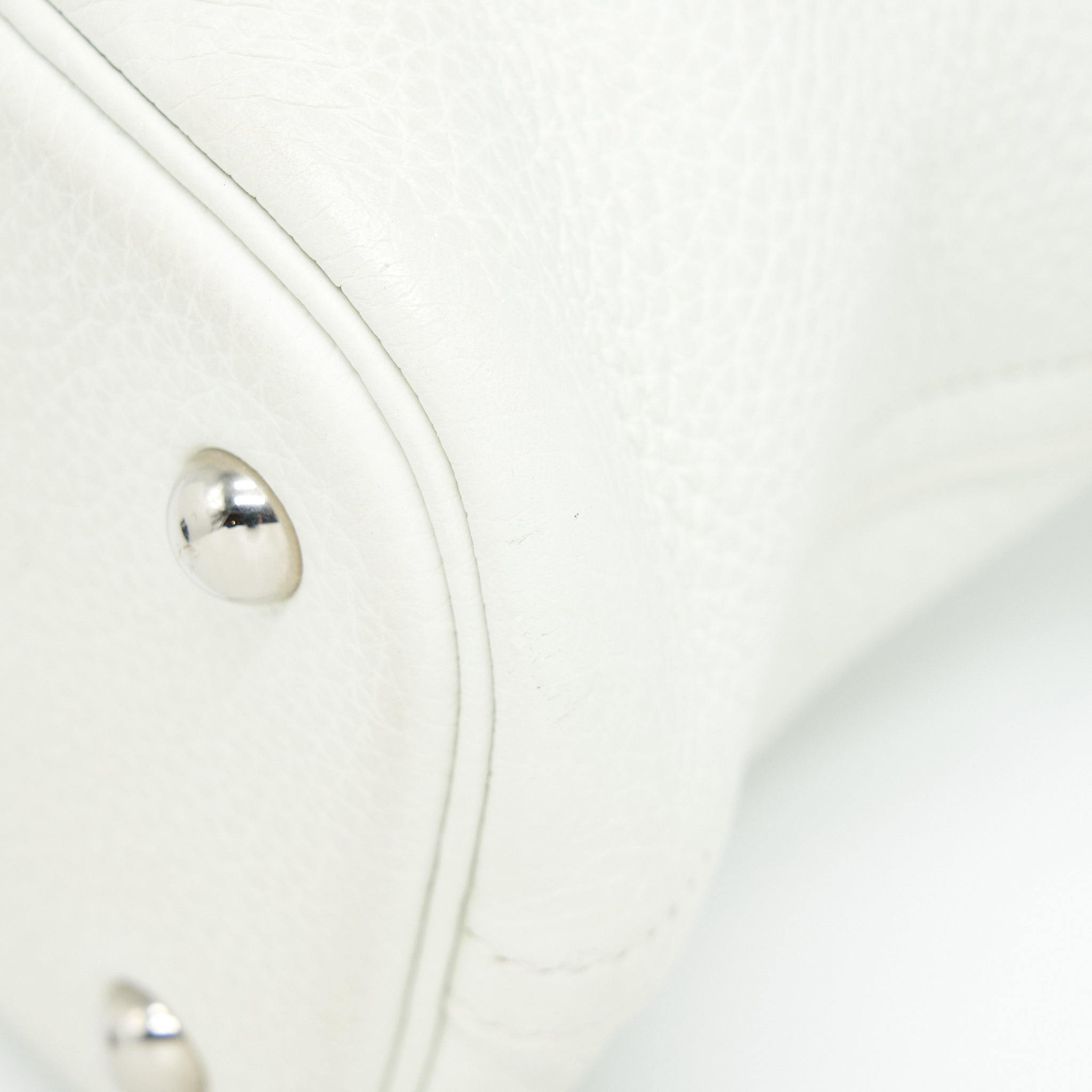 hermes-bolide-31-clemence-01-blanc-shw-stamp-square-p
