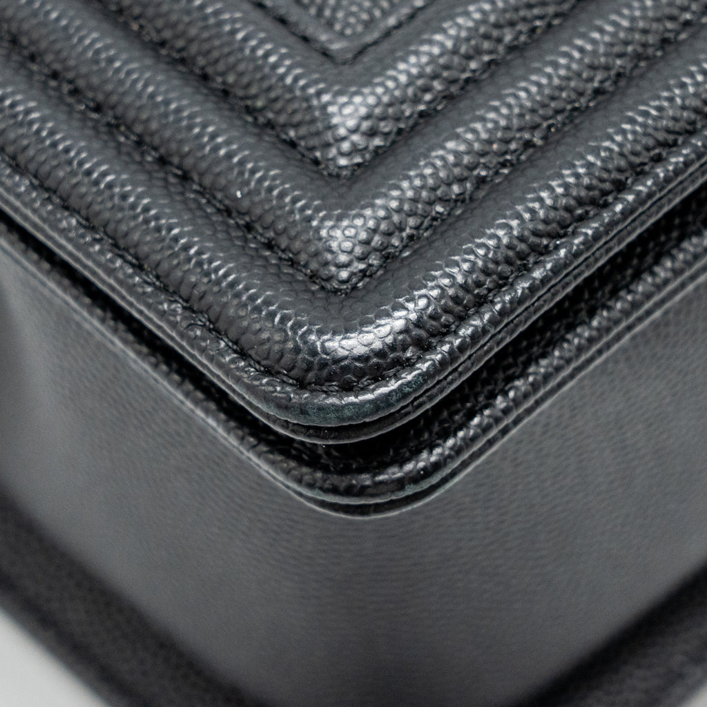 chanel-medium-boy-bag-caviar-black-ghw-copy