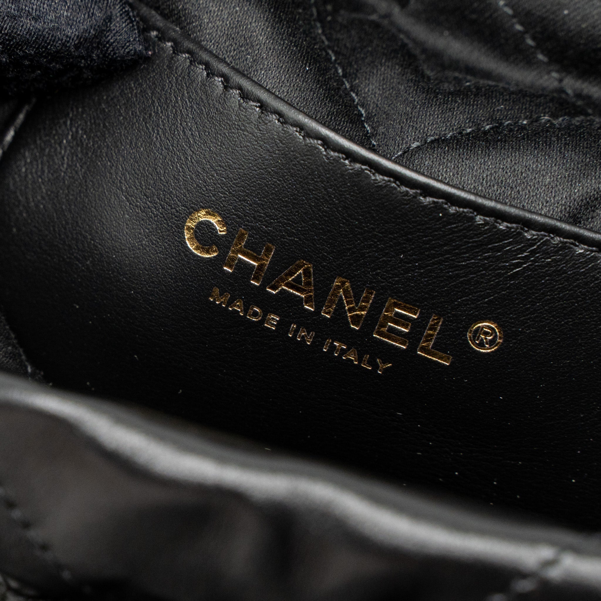 chanel-mini-22-bag-shiny-calfskin-black-brushed-ghw-microchip-1