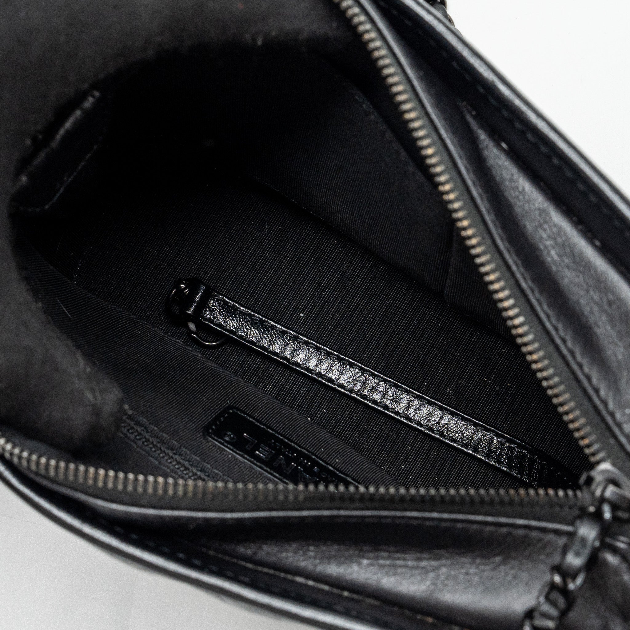 chanel-small-gabrielle-hobo-bag-chevron-aged-calfskin-so-black-copy