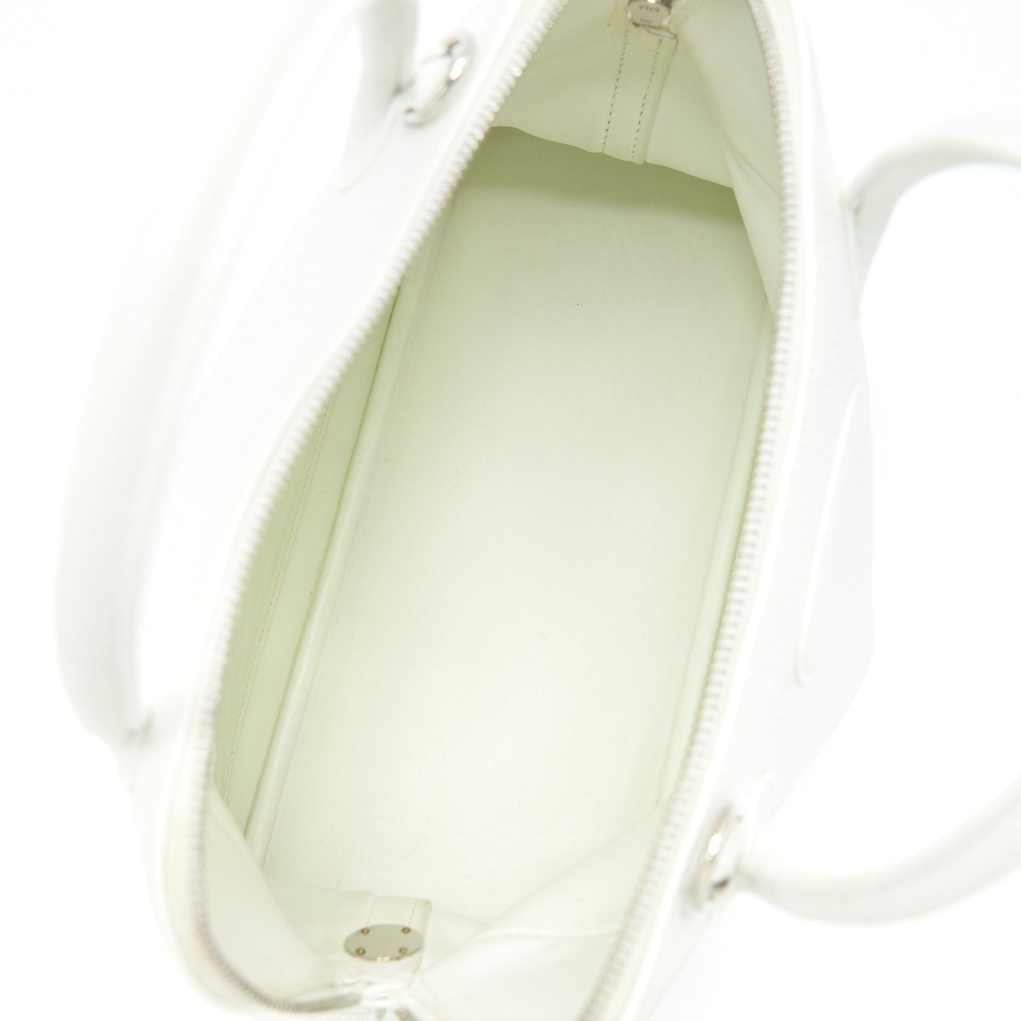 hermes-bolide-31-clemence-01-blanc-shw-stamp-square-p