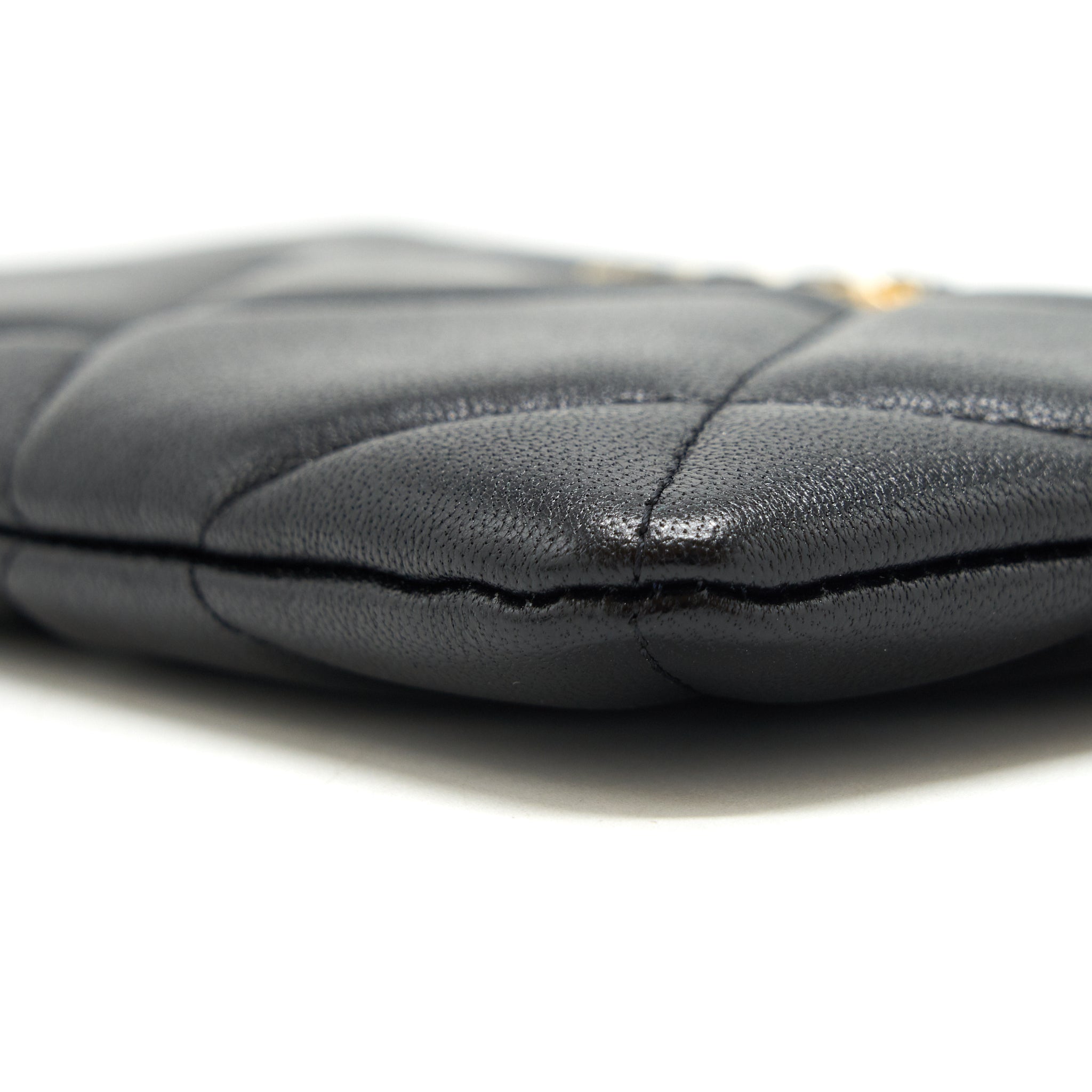 chanel-19-small-pouch-goatskin-black-ghw
