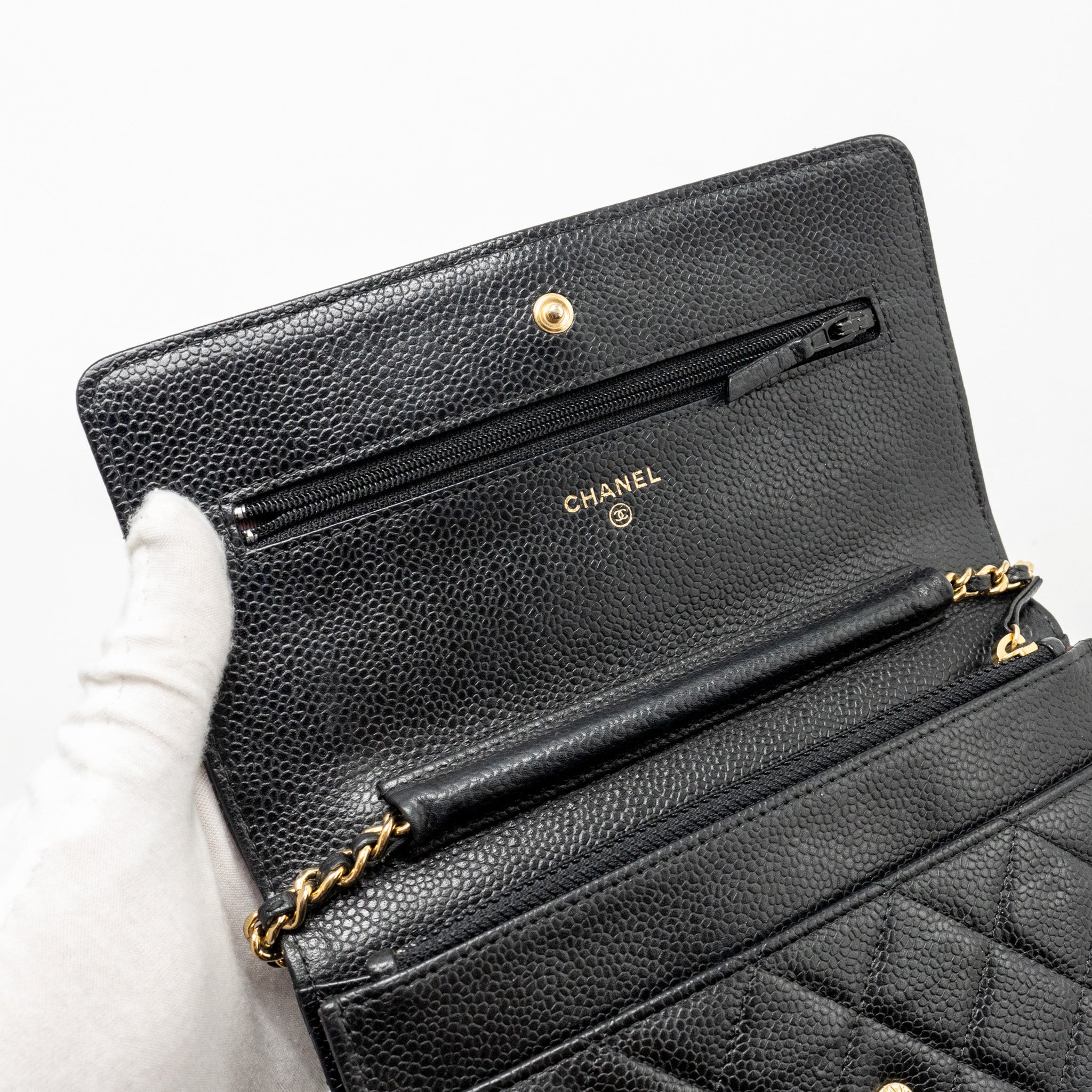 chanel-classic-wallet-on-chain-caviar-black-ghw-20